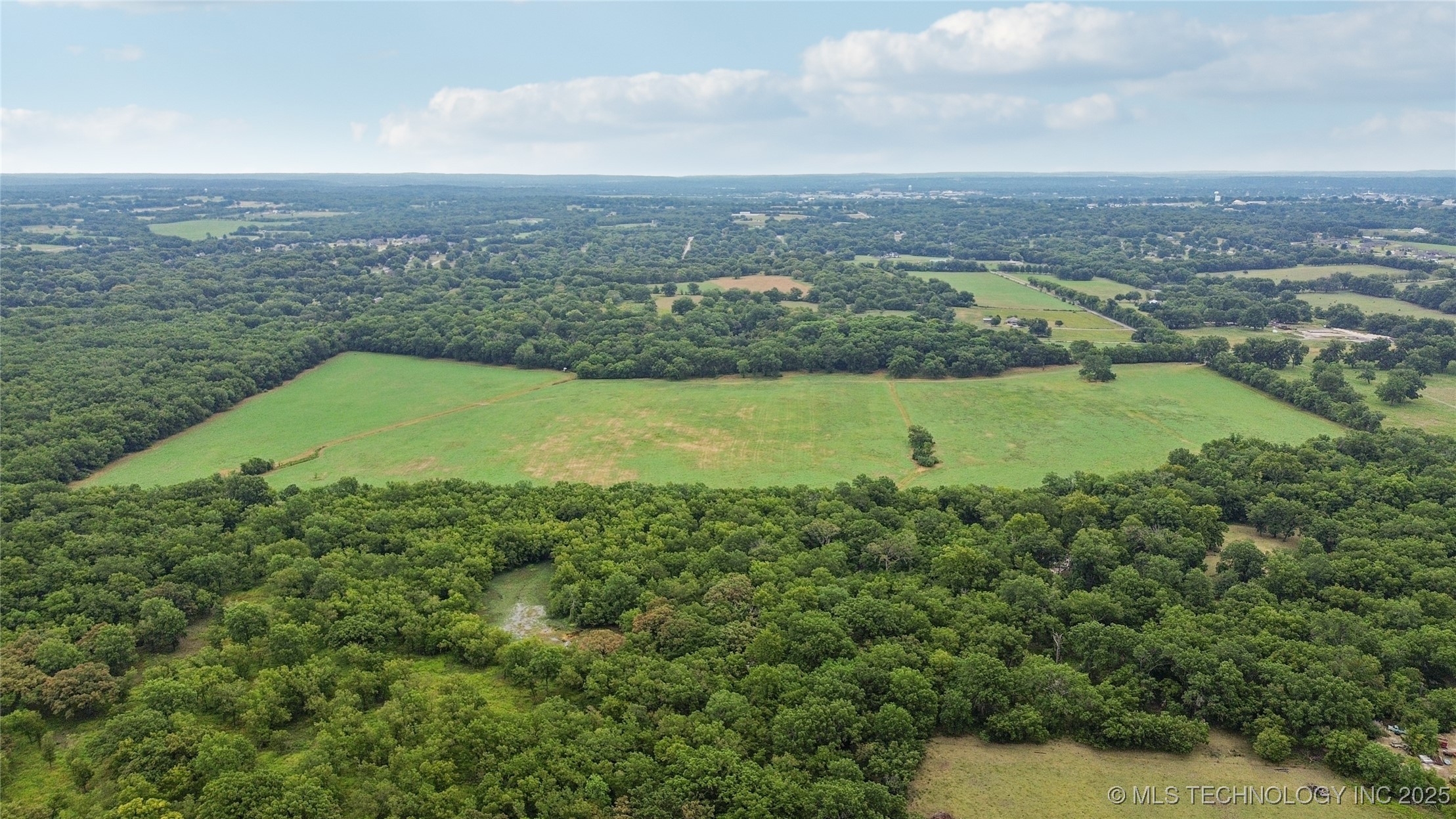 9251 E 470 Road Property Photo 17