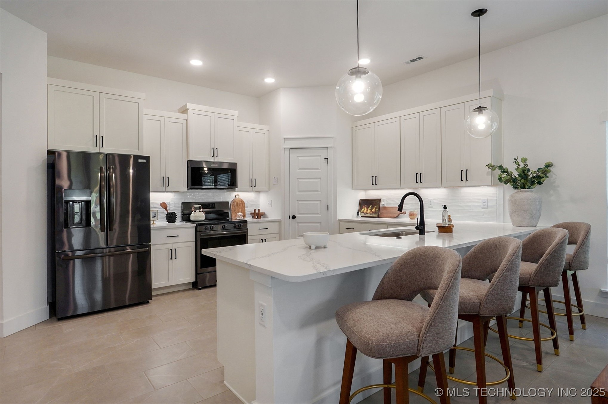 2064 E 129th Place S Property Photo 8