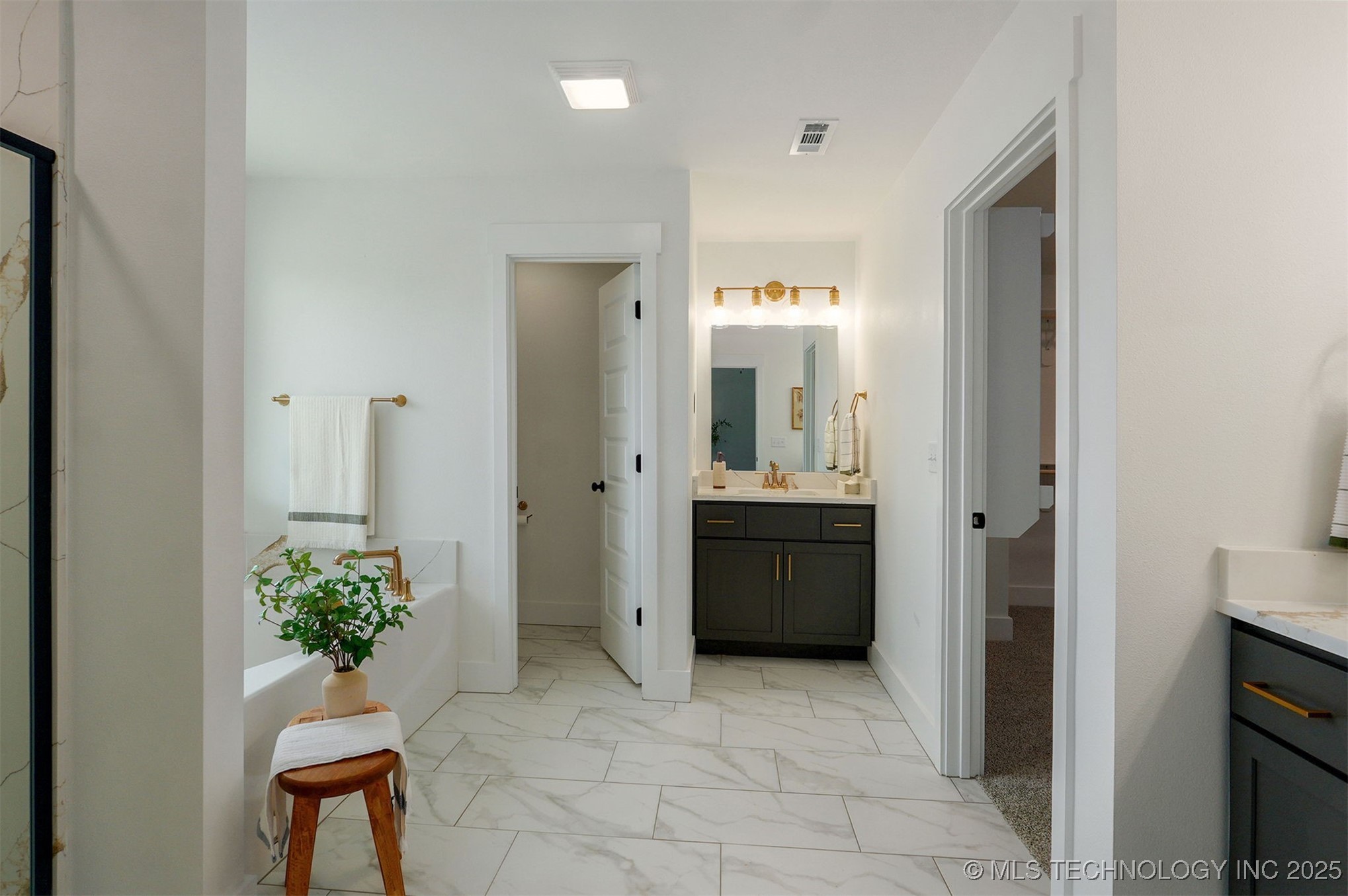 2064 E 129th Place S Property Photo 18