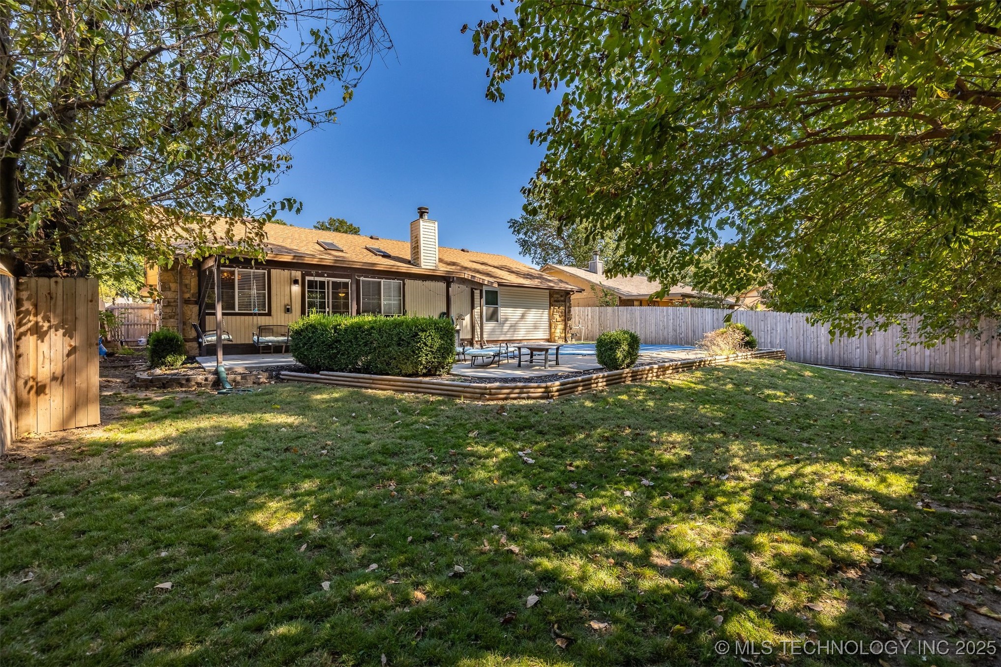 1416 N Juniper Place Property Photo 3