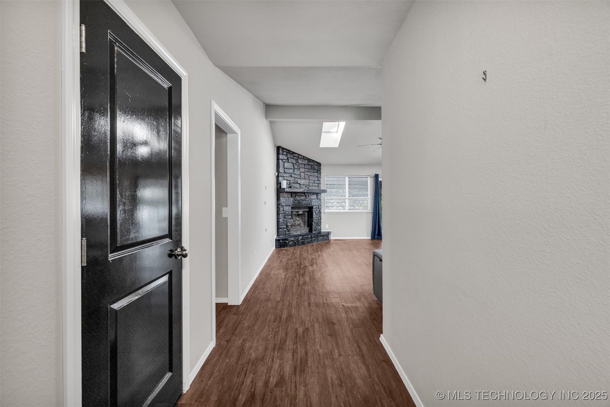 1416 N Juniper Place Property Photo 5