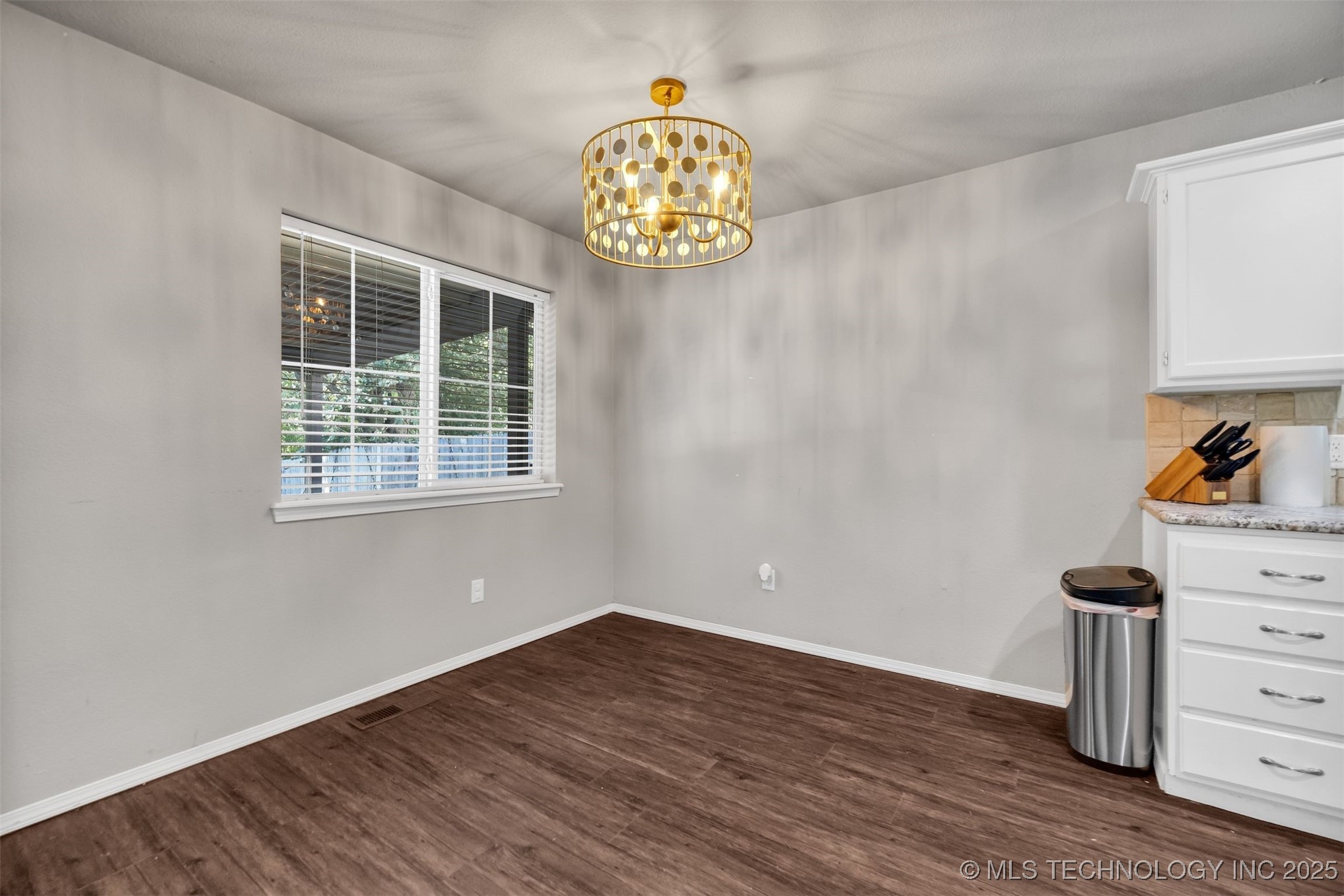 1416 N Juniper Place Property Photo 10