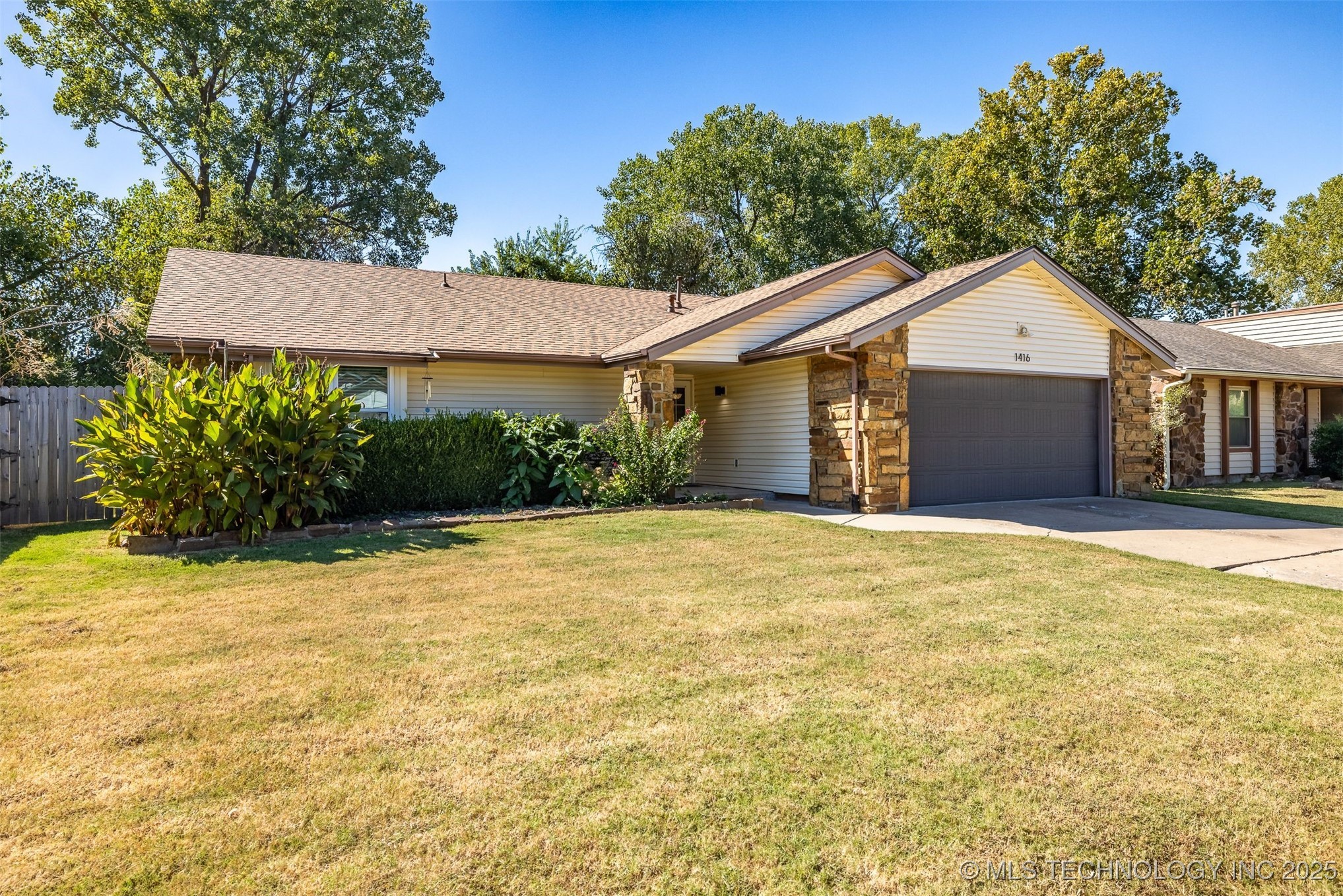 1416 N Juniper Place Property Photo 40