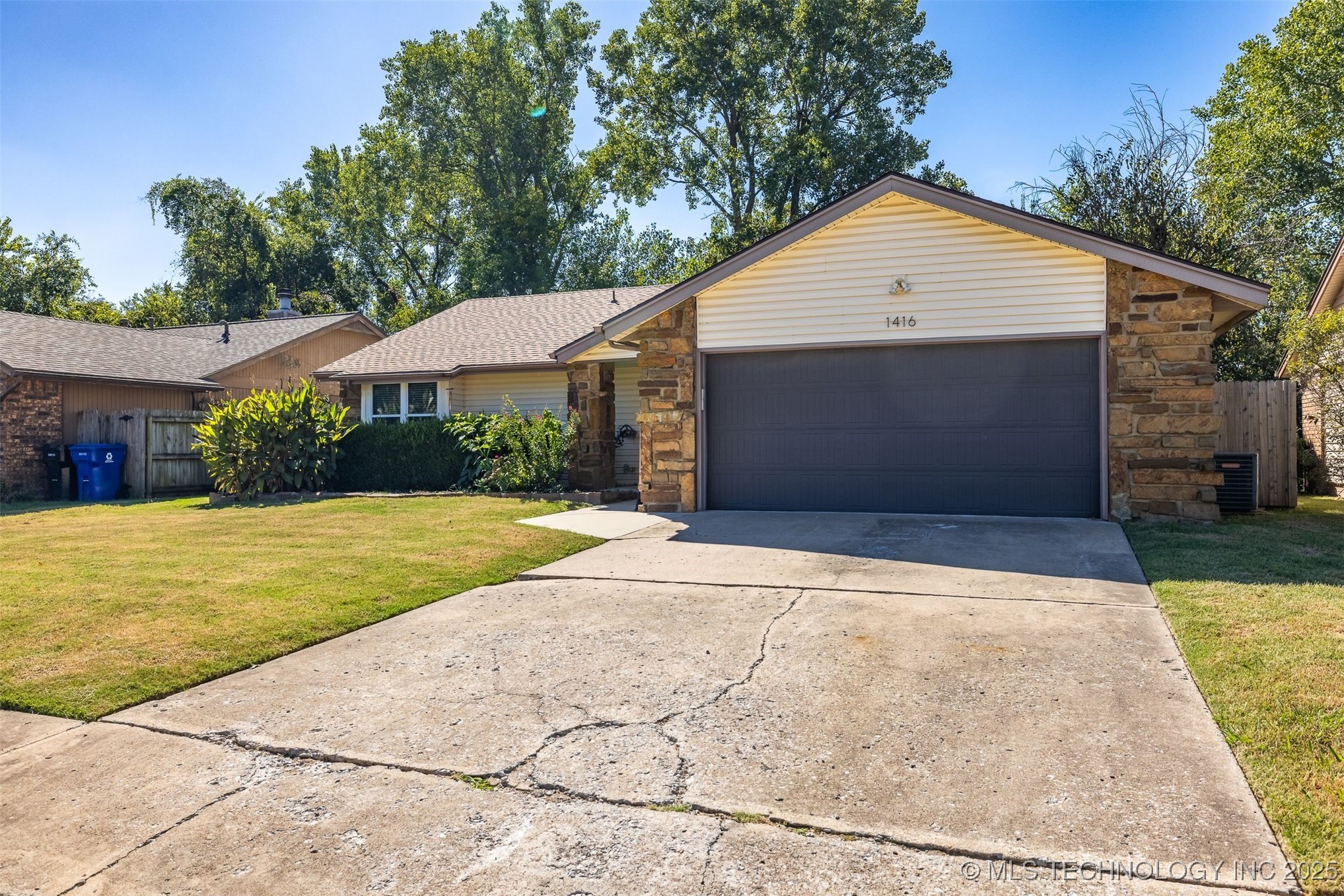 1416 N Juniper Place Property Photo 41