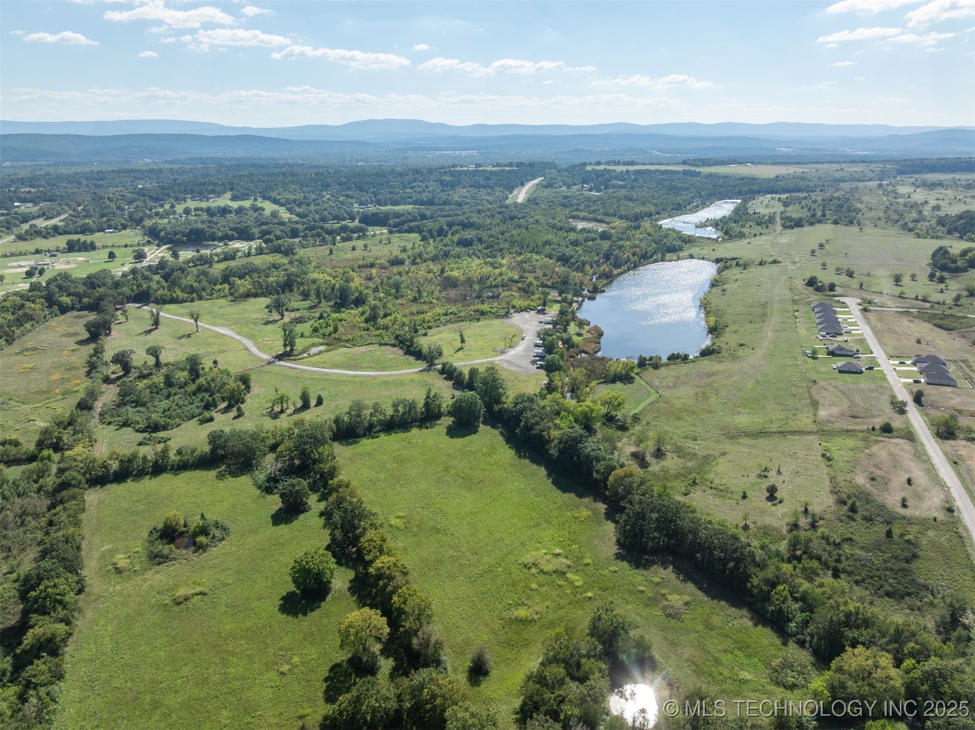 23000 Hideaway Drive Property Photo 14