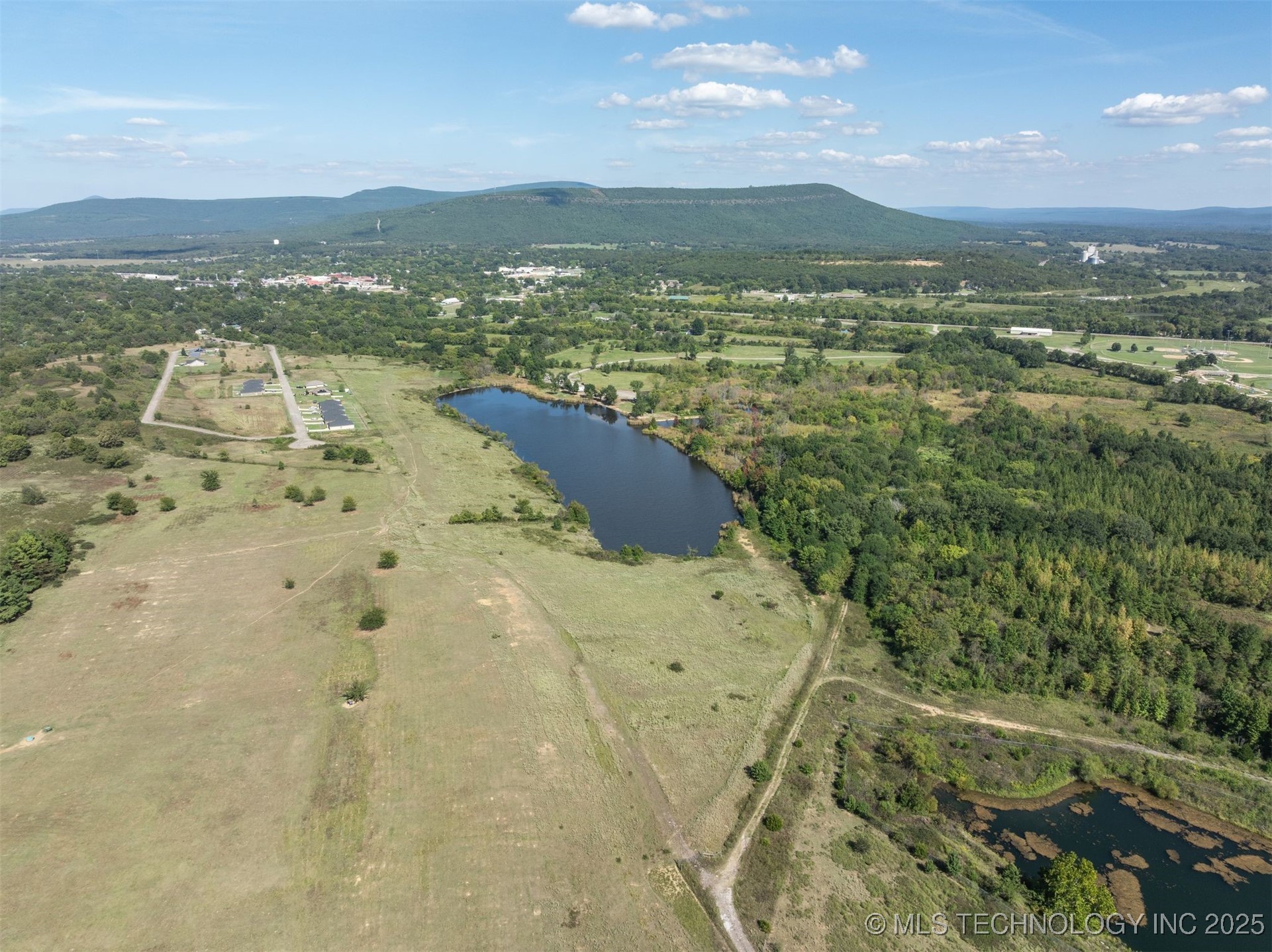 23000 Hideaway Drive Property Photo 15