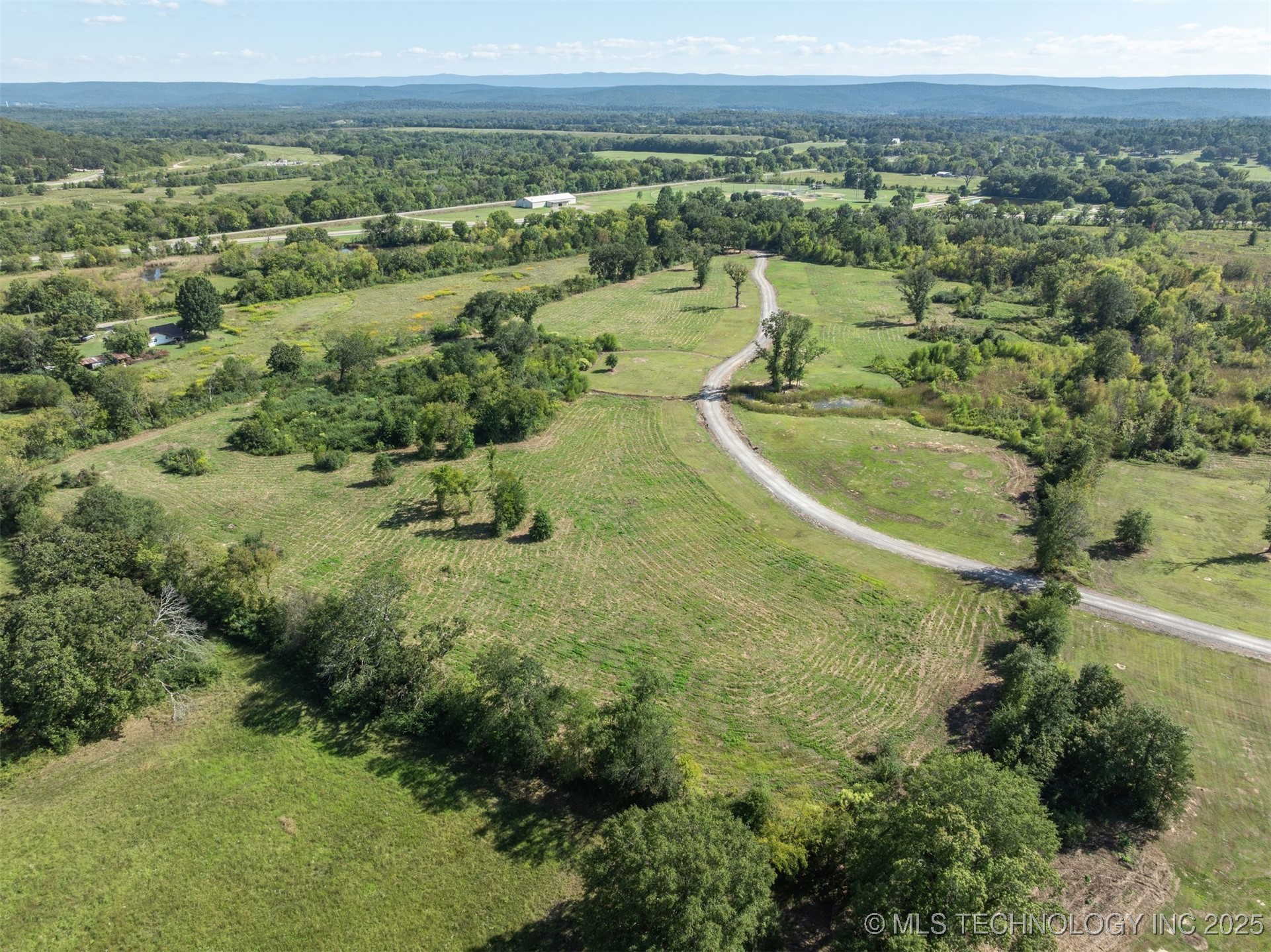 23000 Hideaway Drive Property Photo 26