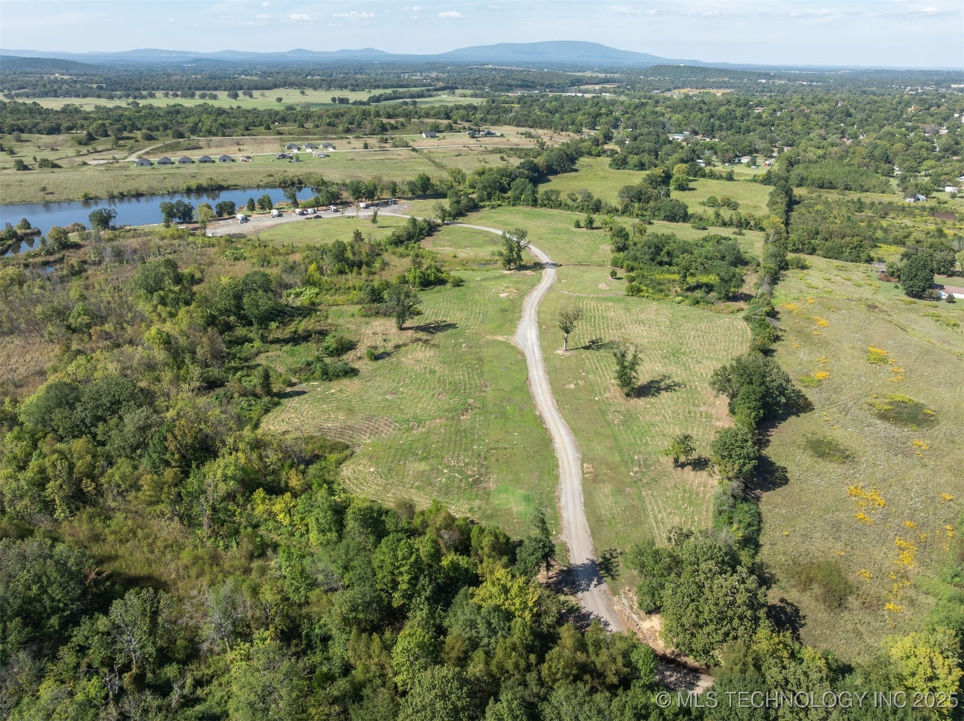 23000 Hideaway Drive Property Photo 28