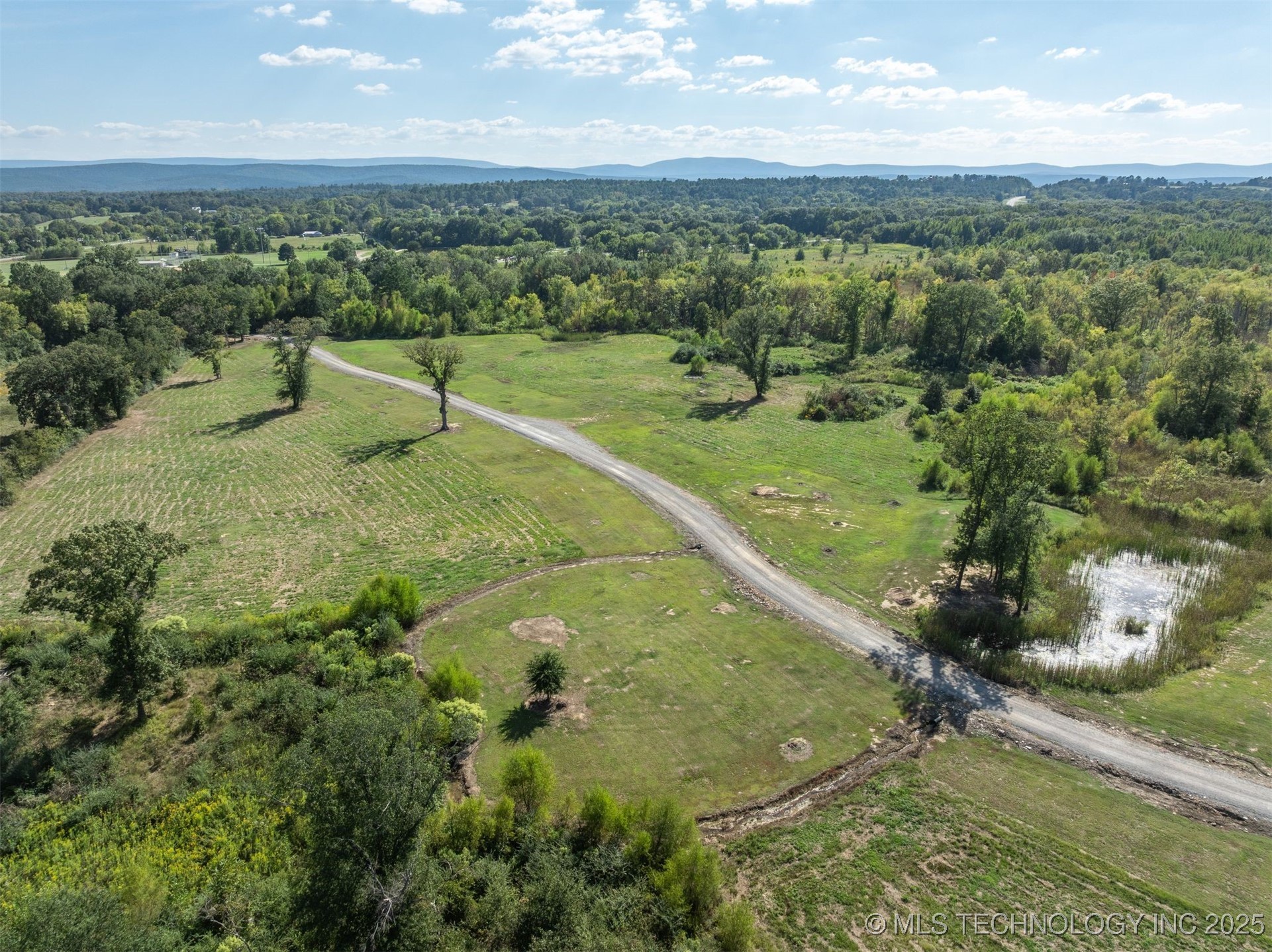 23000 Hideaway Drive Property Photo 32