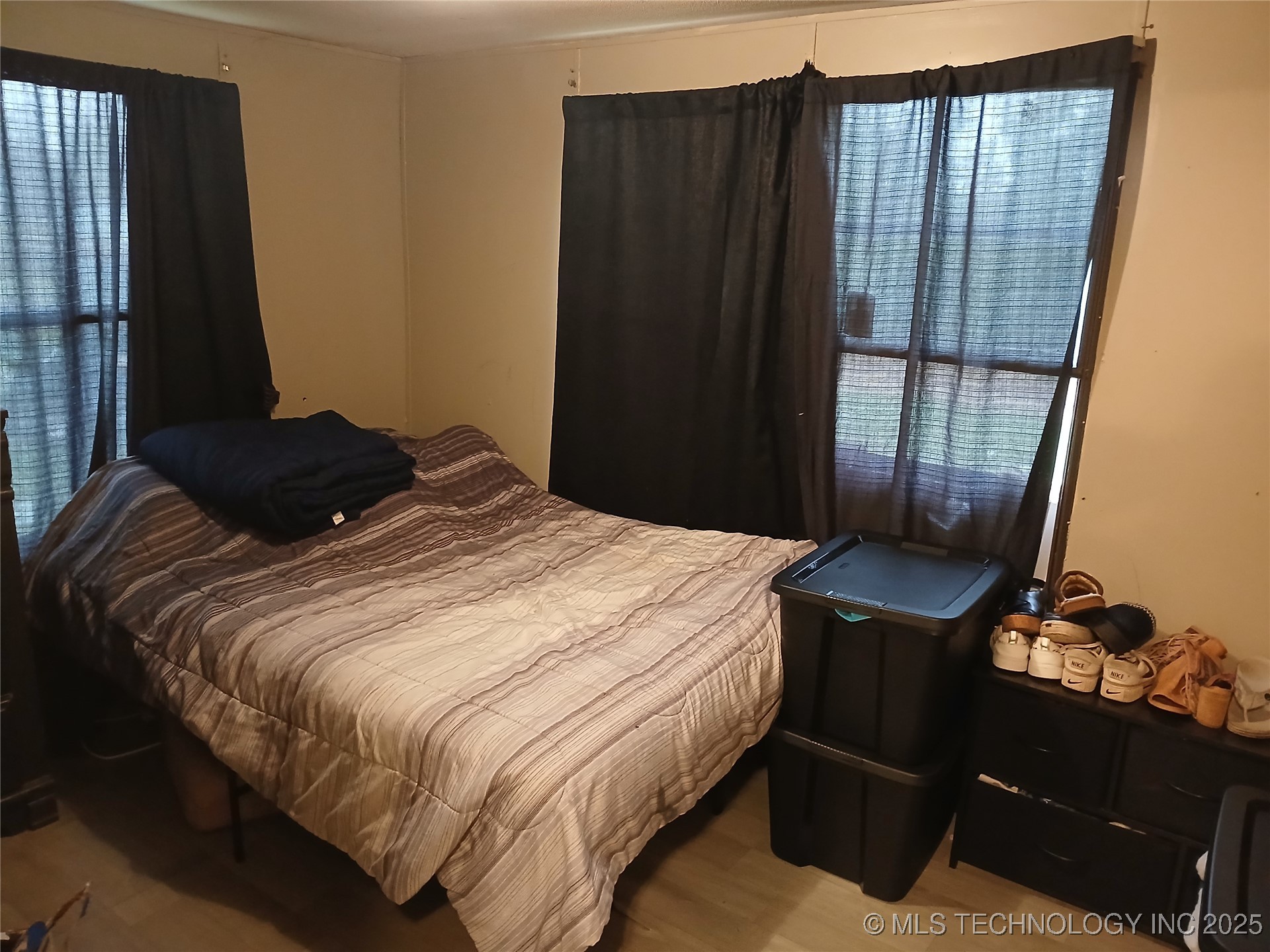 413697 E 1090 Road Property Photo 17