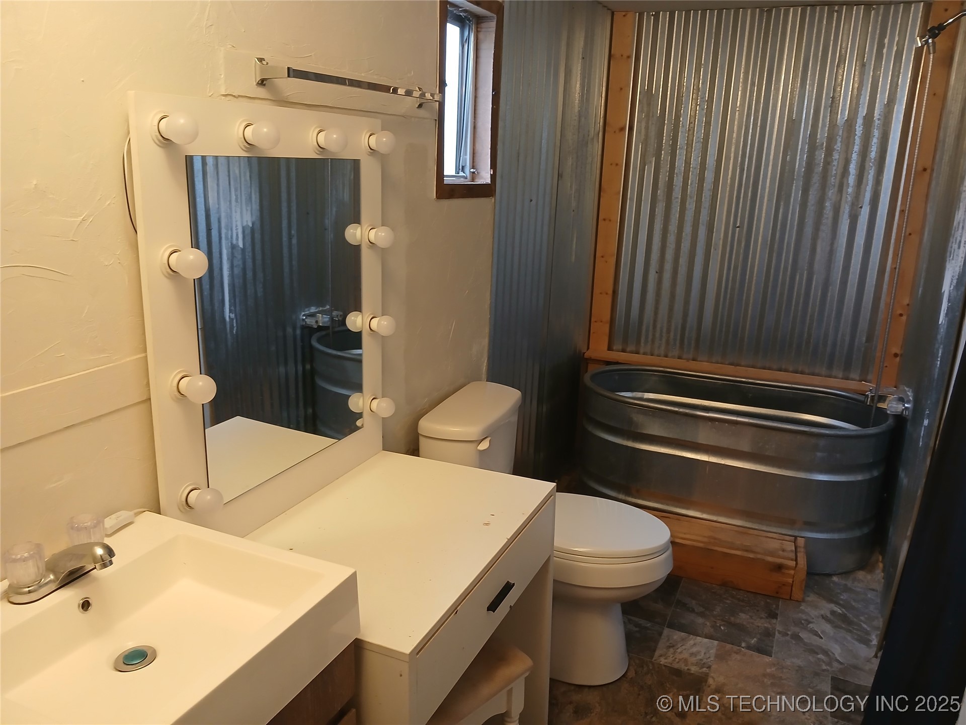 413697 E 1090 Road Property Photo 22