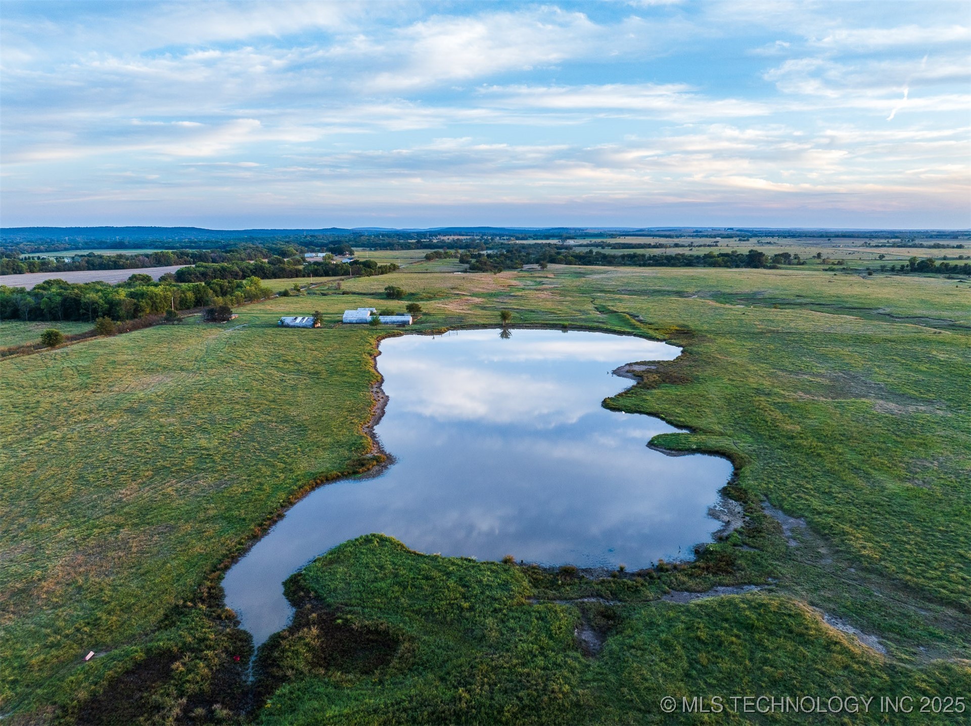 3 S 320 Road Property Photo 7