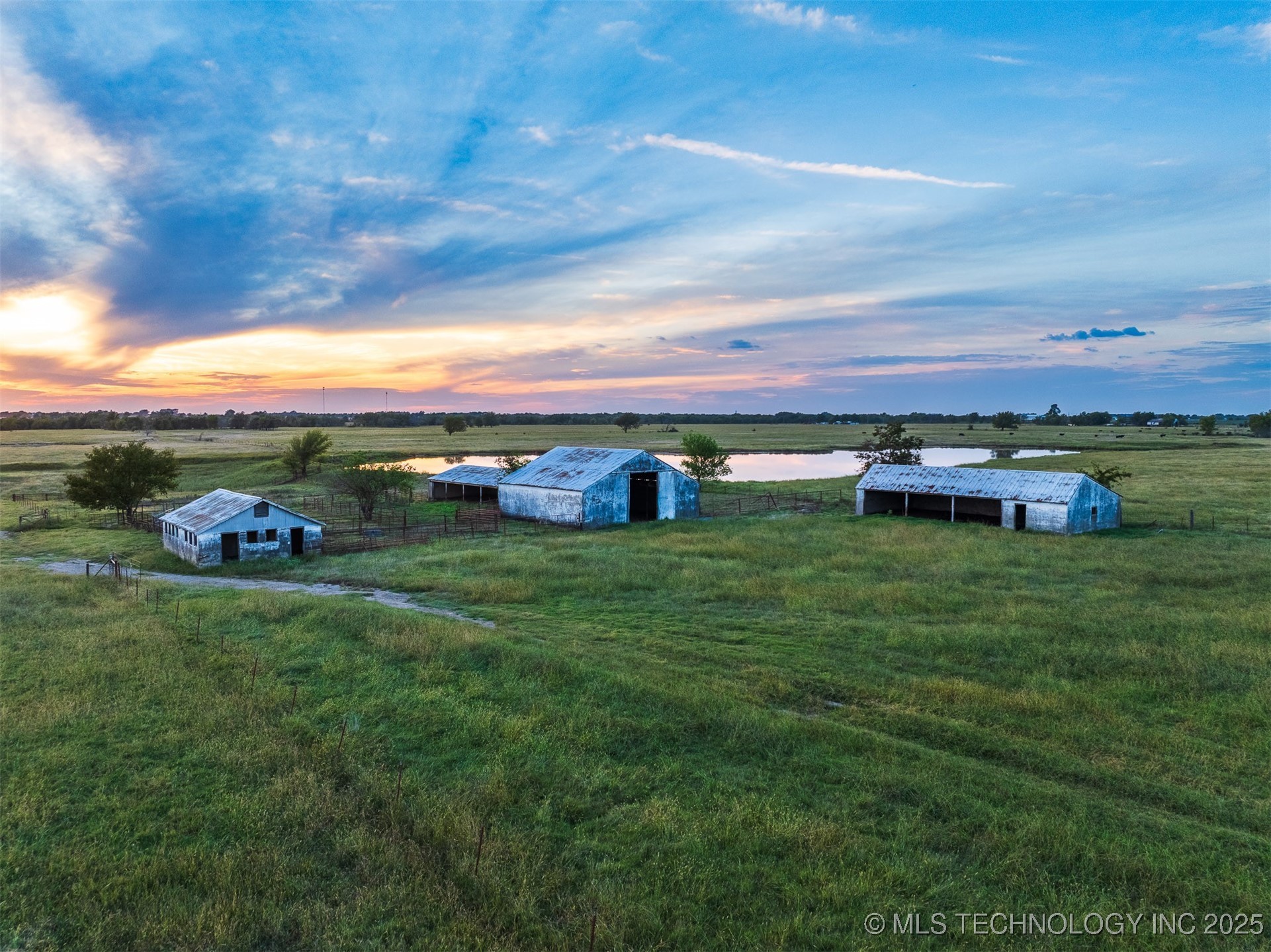 3 S 320 Road Property Photo 13