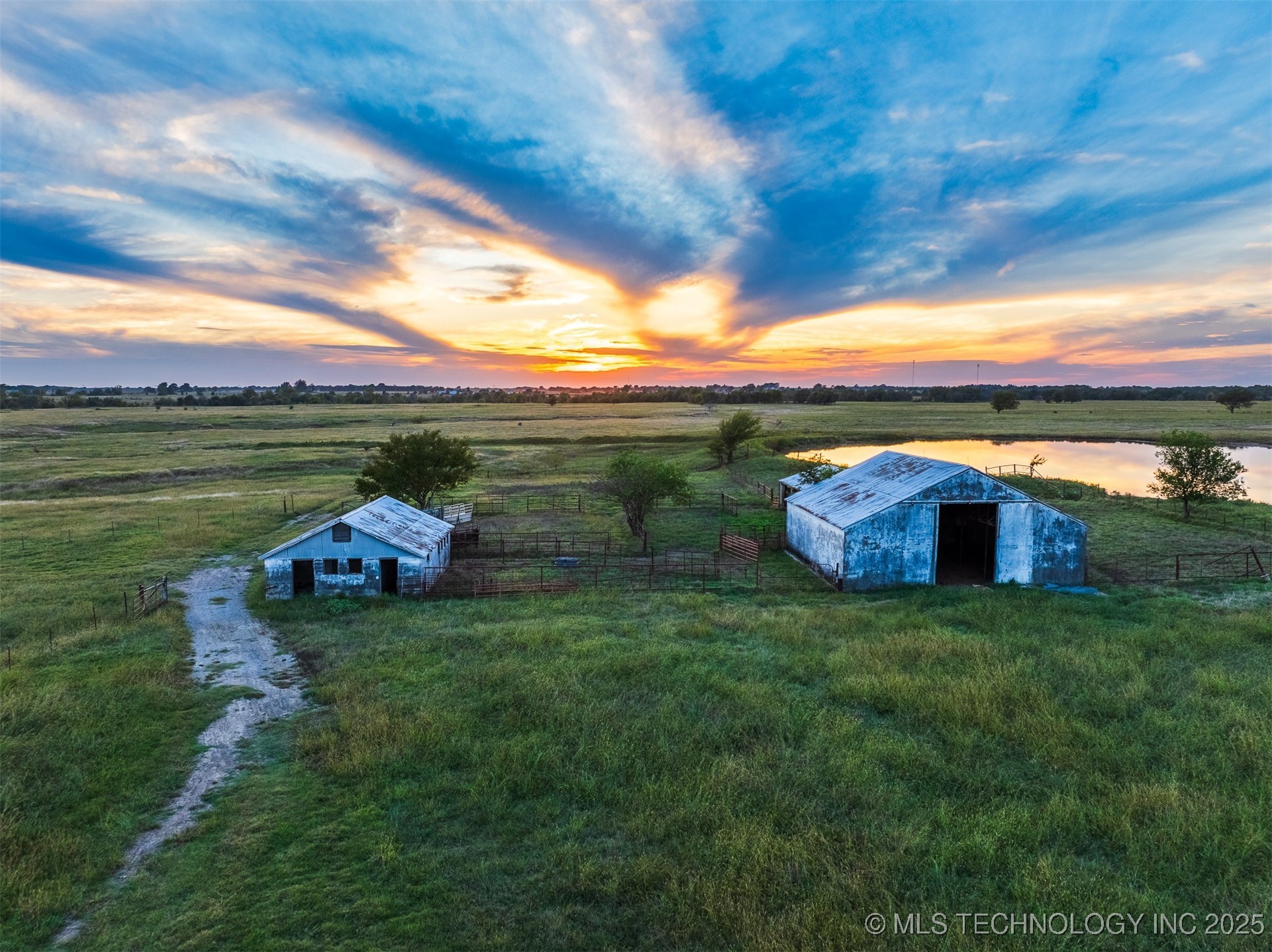 3 S 320 Road Property Photo 14