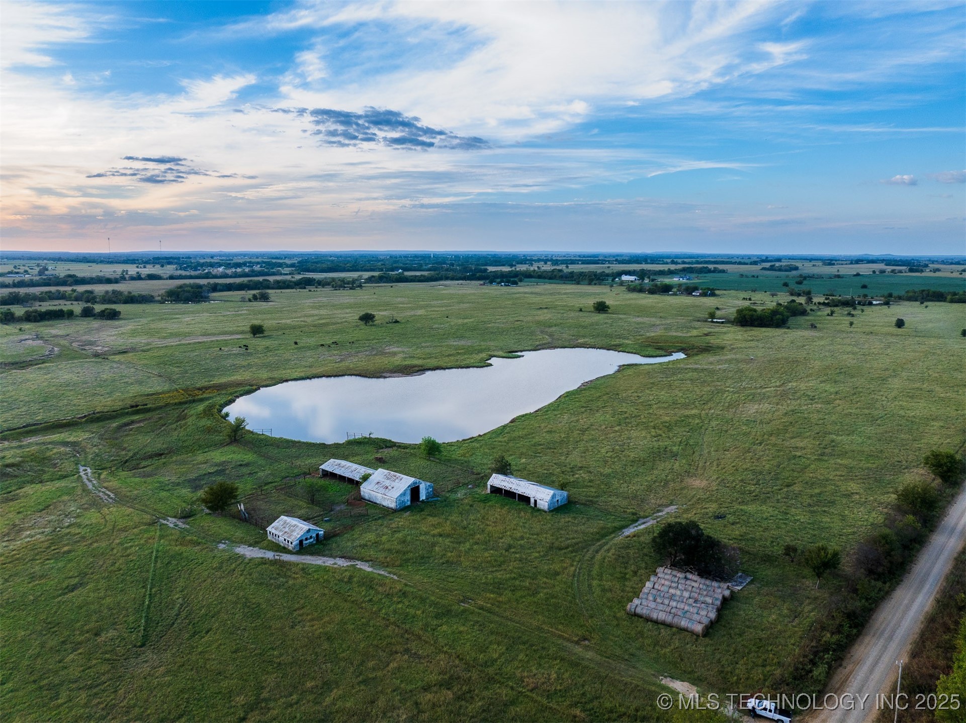 3 S 320 Road Property Photo 18