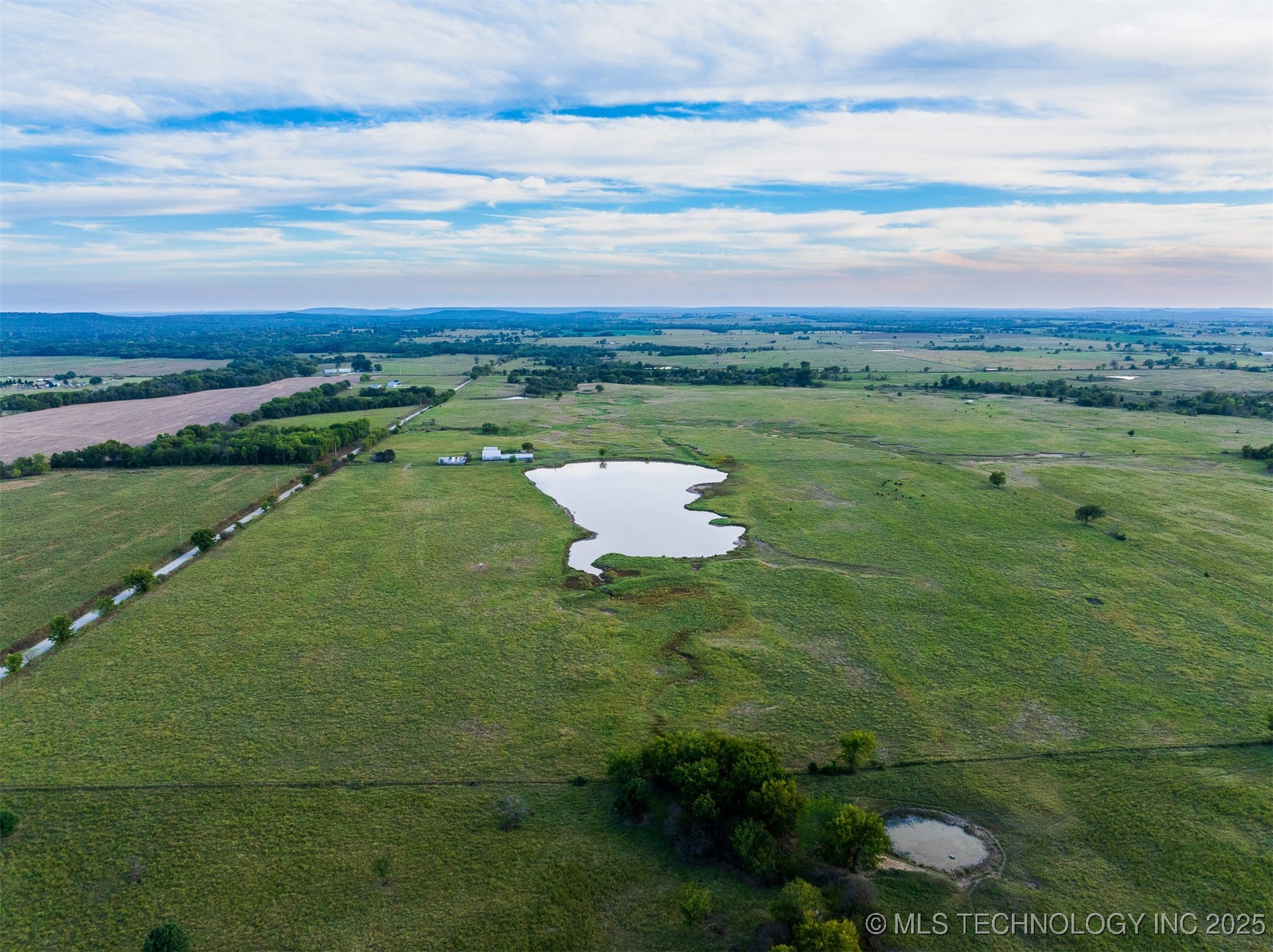 3 S 320 Road Property Photo 38