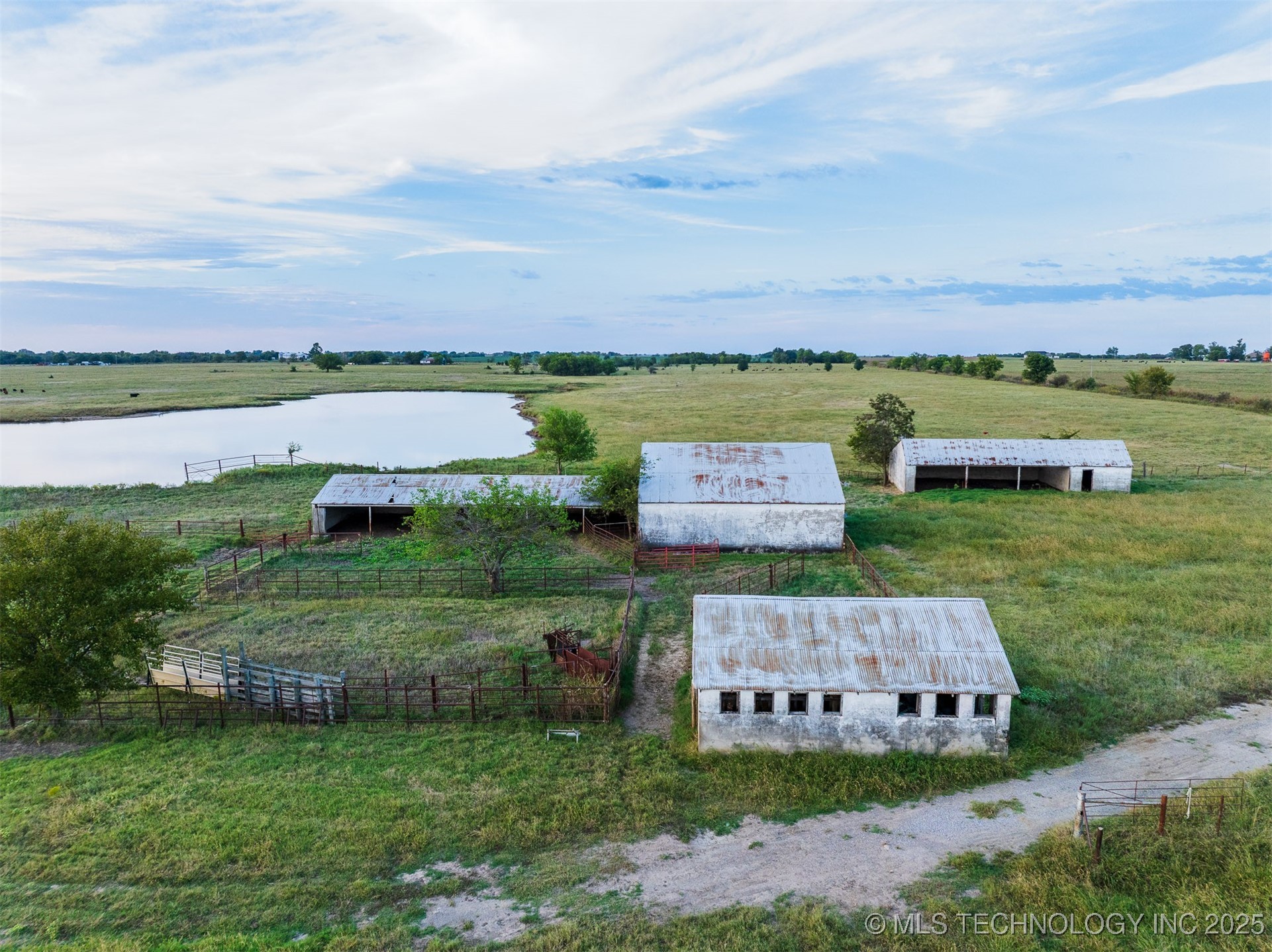 3 S 320 Road Property Photo 42