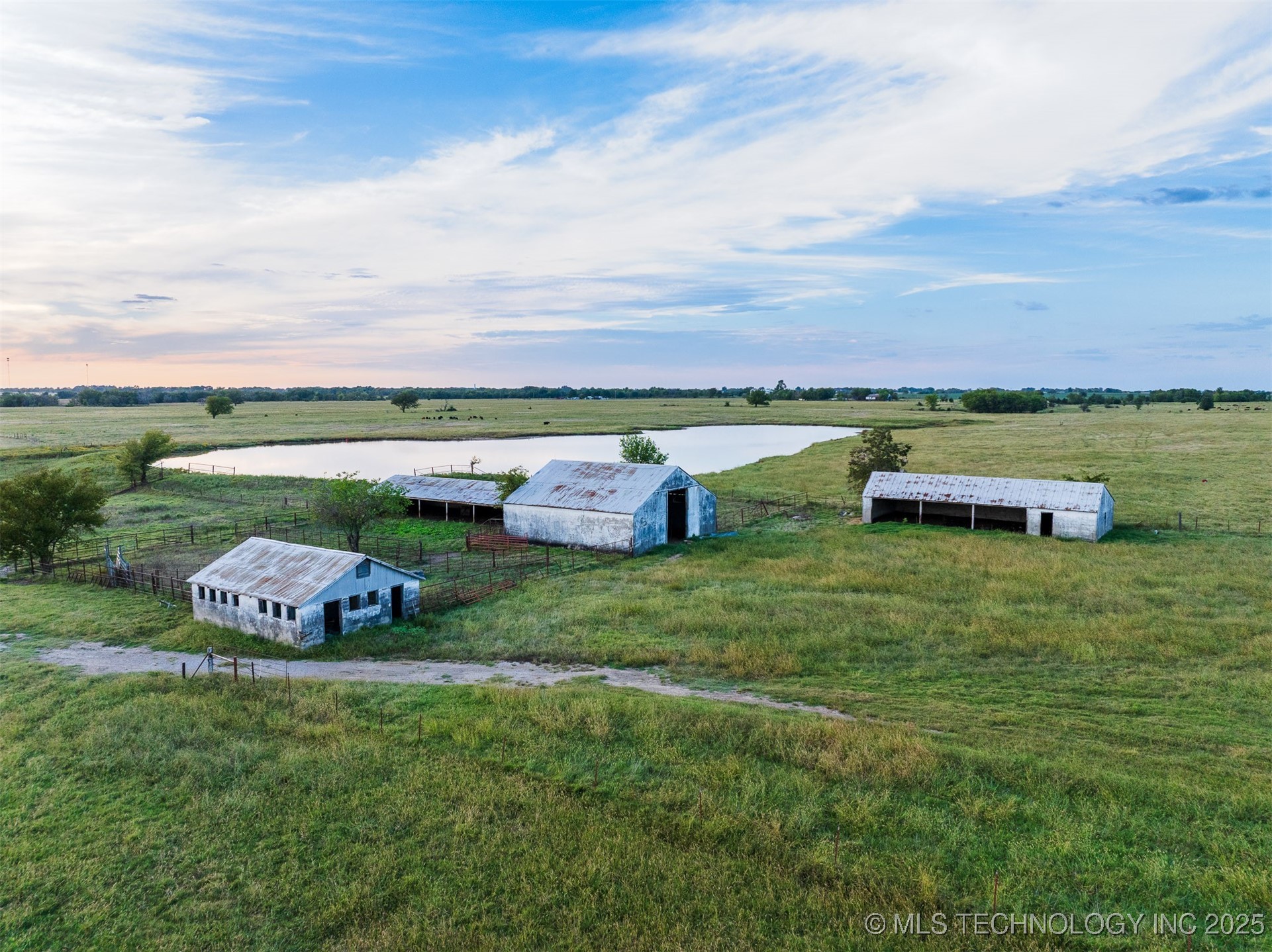 3 S 320 Road Property Photo 43