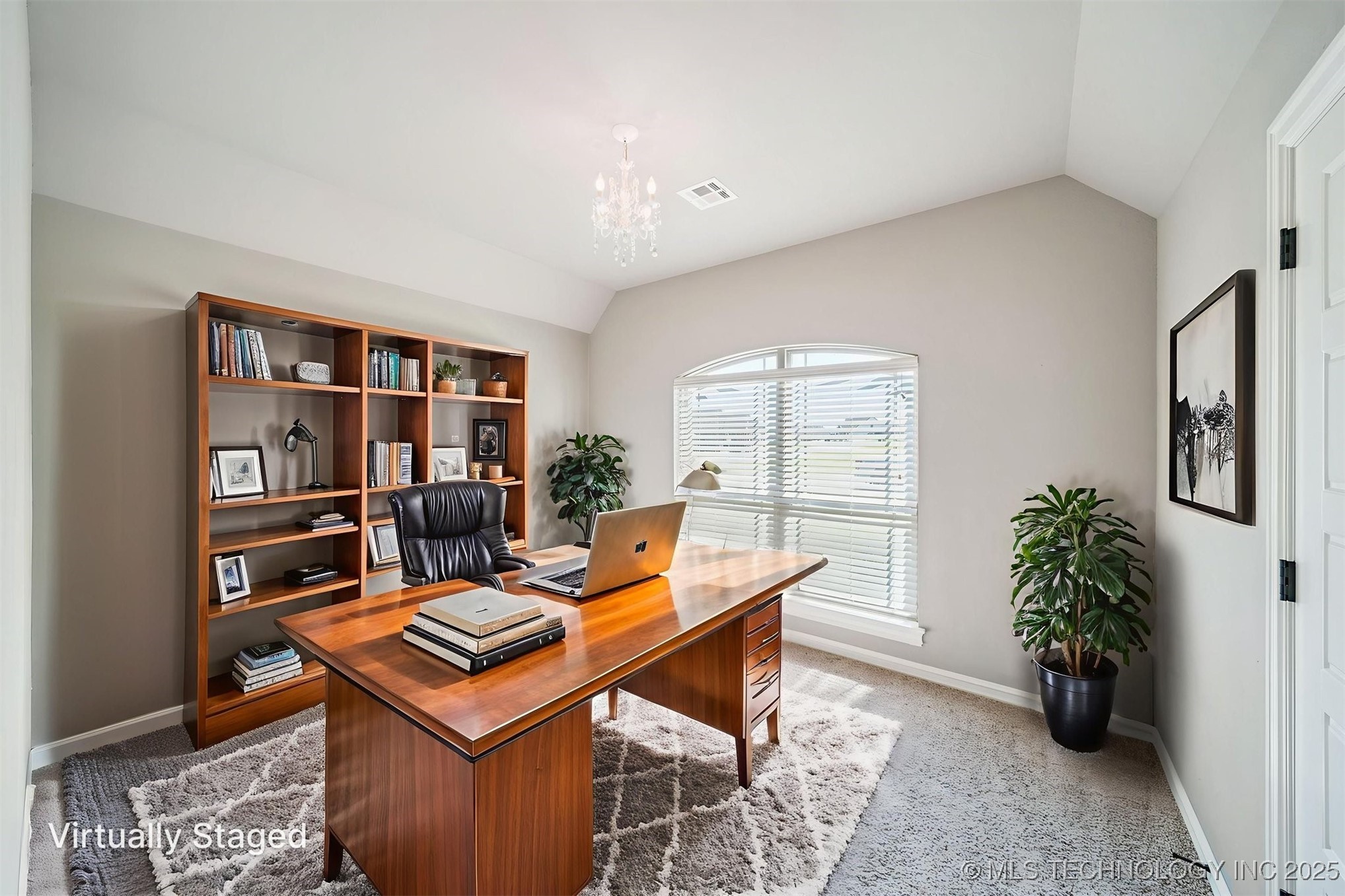 1819 E 43rd Street Property Photo 8