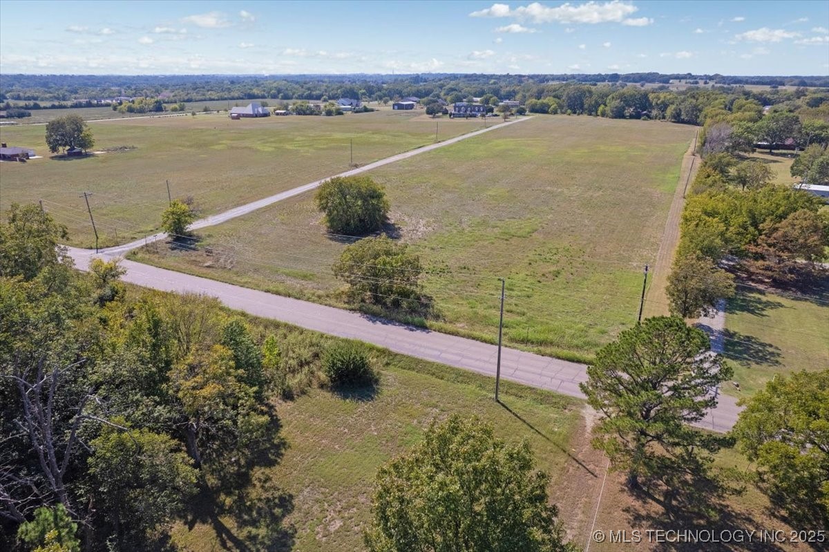 001 N Washington Road Property Photo 4