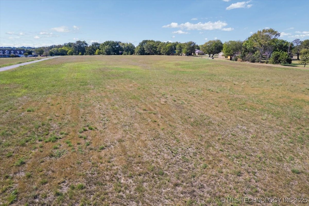 001 N Washington Road Property Photo 6