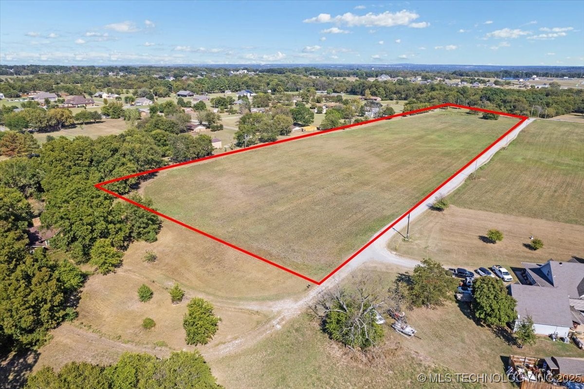 001 N Washington Road Property Photo 8