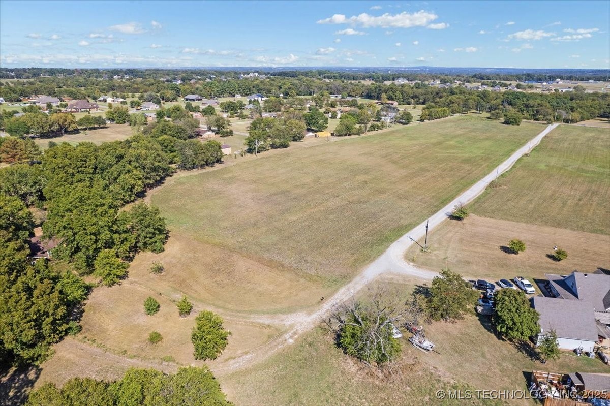 001 N Washington Road Property Photo 9