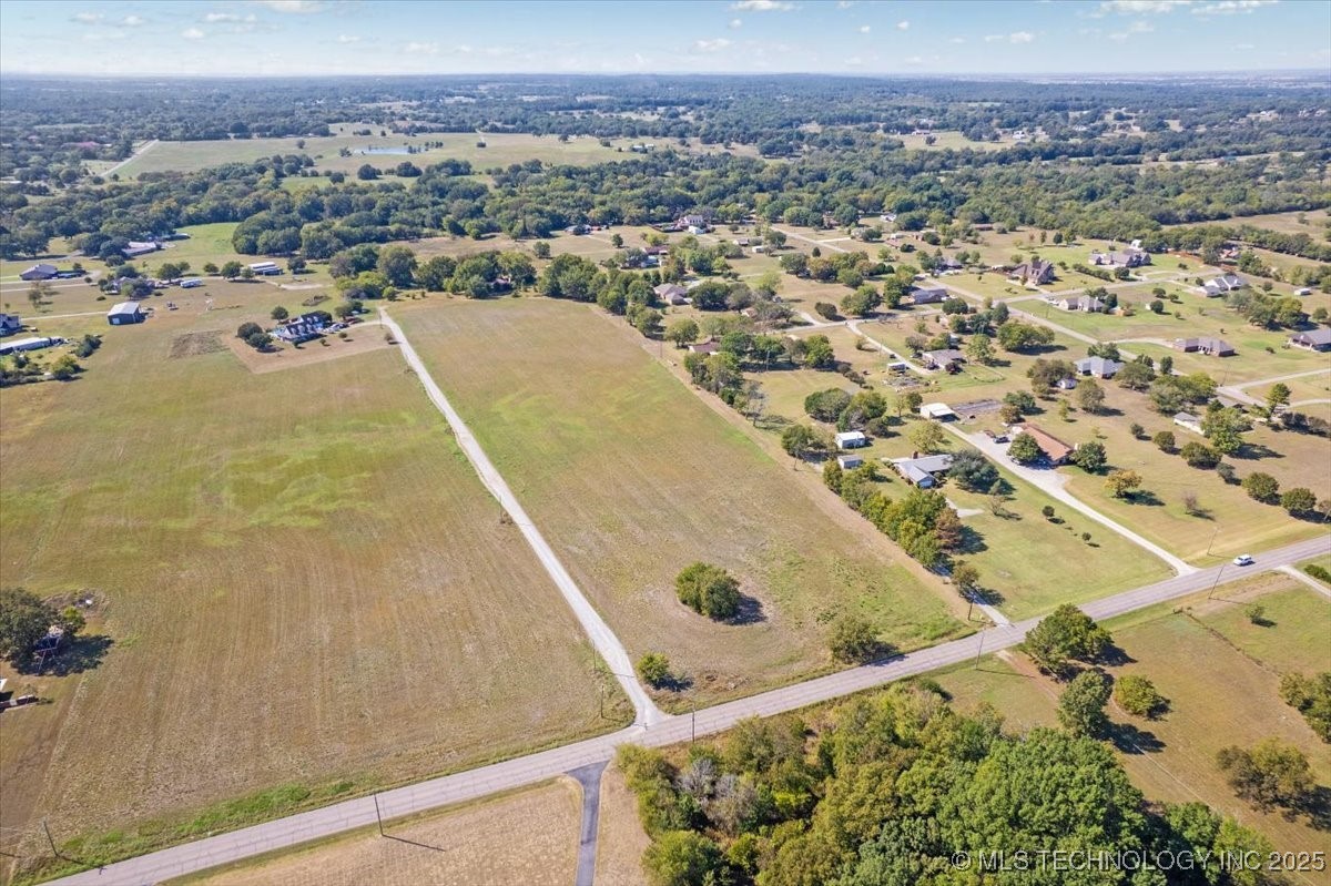 001 N Washington Road Property Photo 16