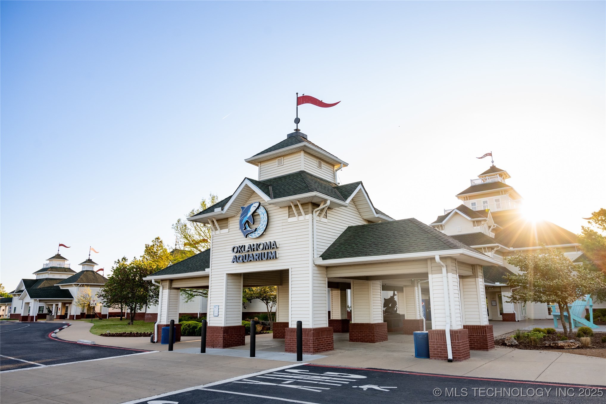 2067 E 129th Place S Property Photo 3