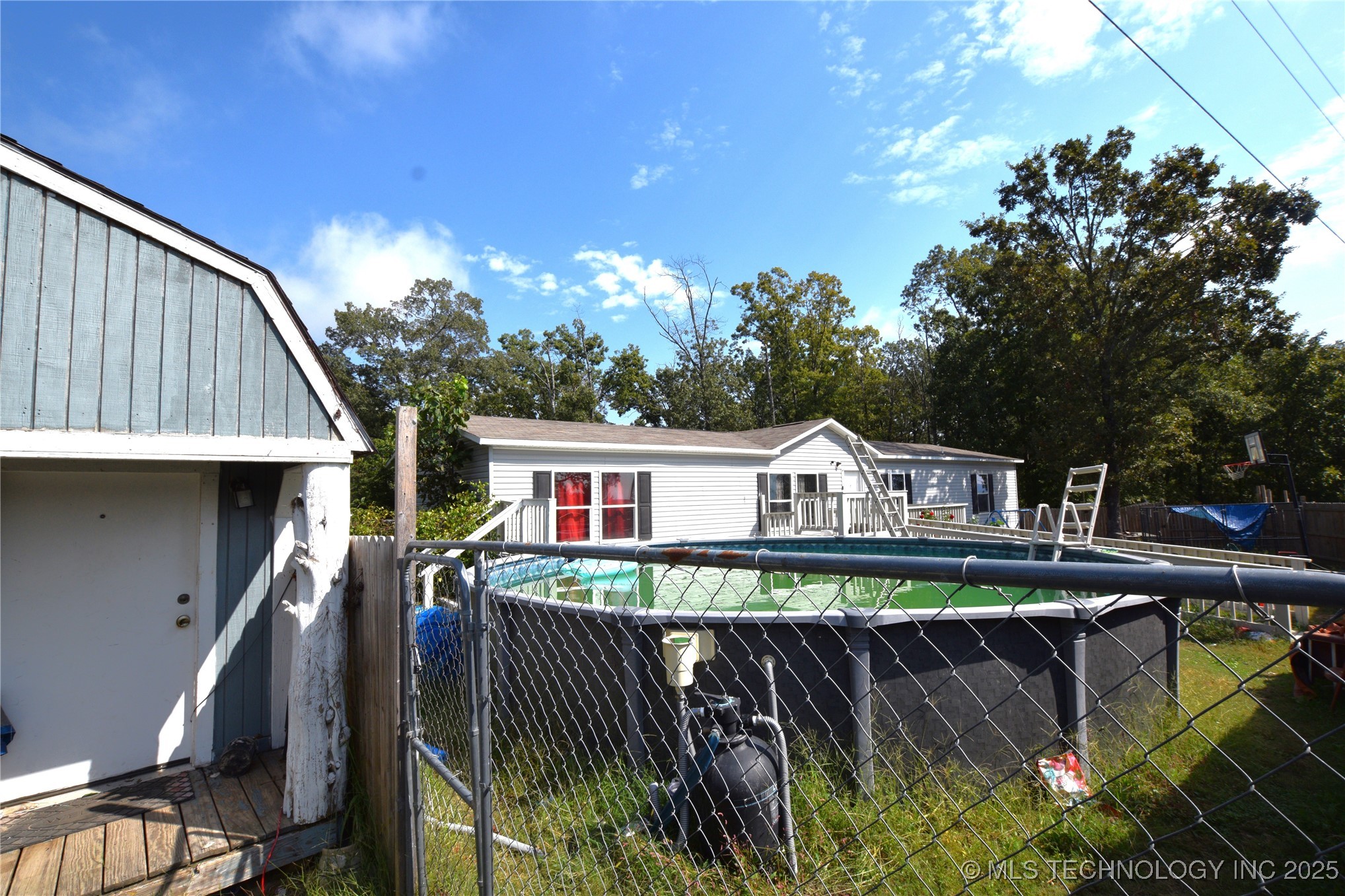 469581 E 815 Road Property Photo 2