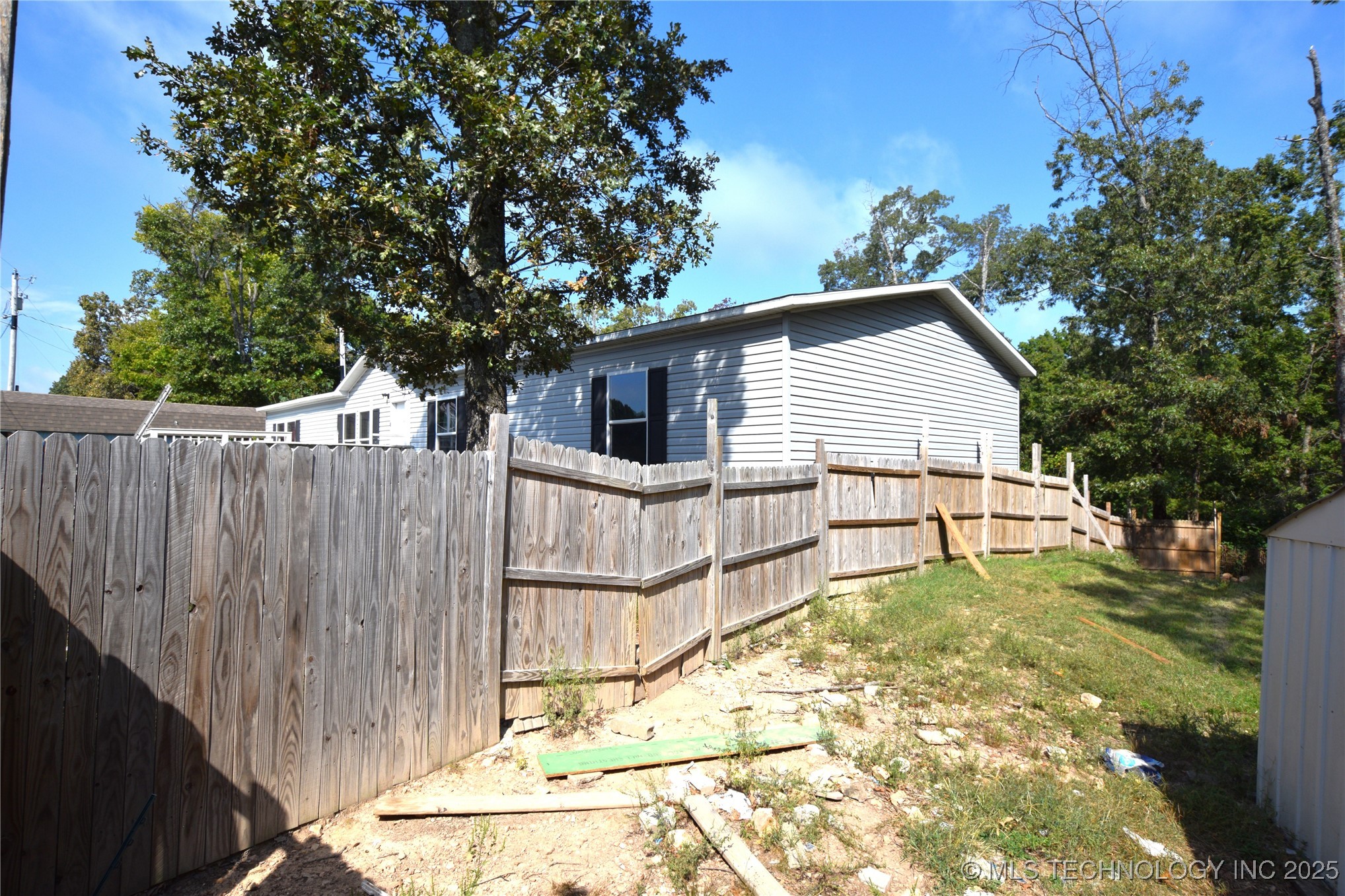 469581 E 815 Road Property Photo 4