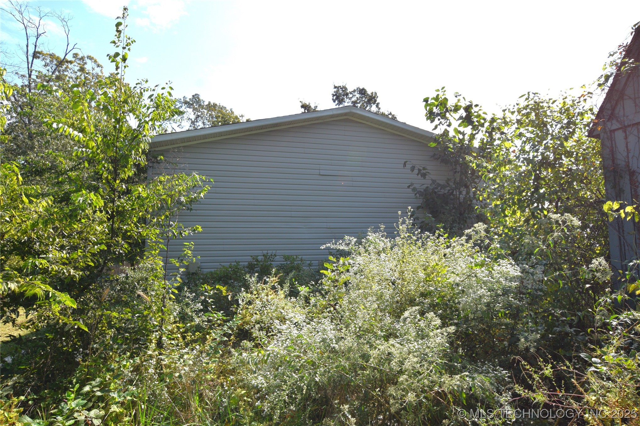 469581 E 815 Road Property Photo 5