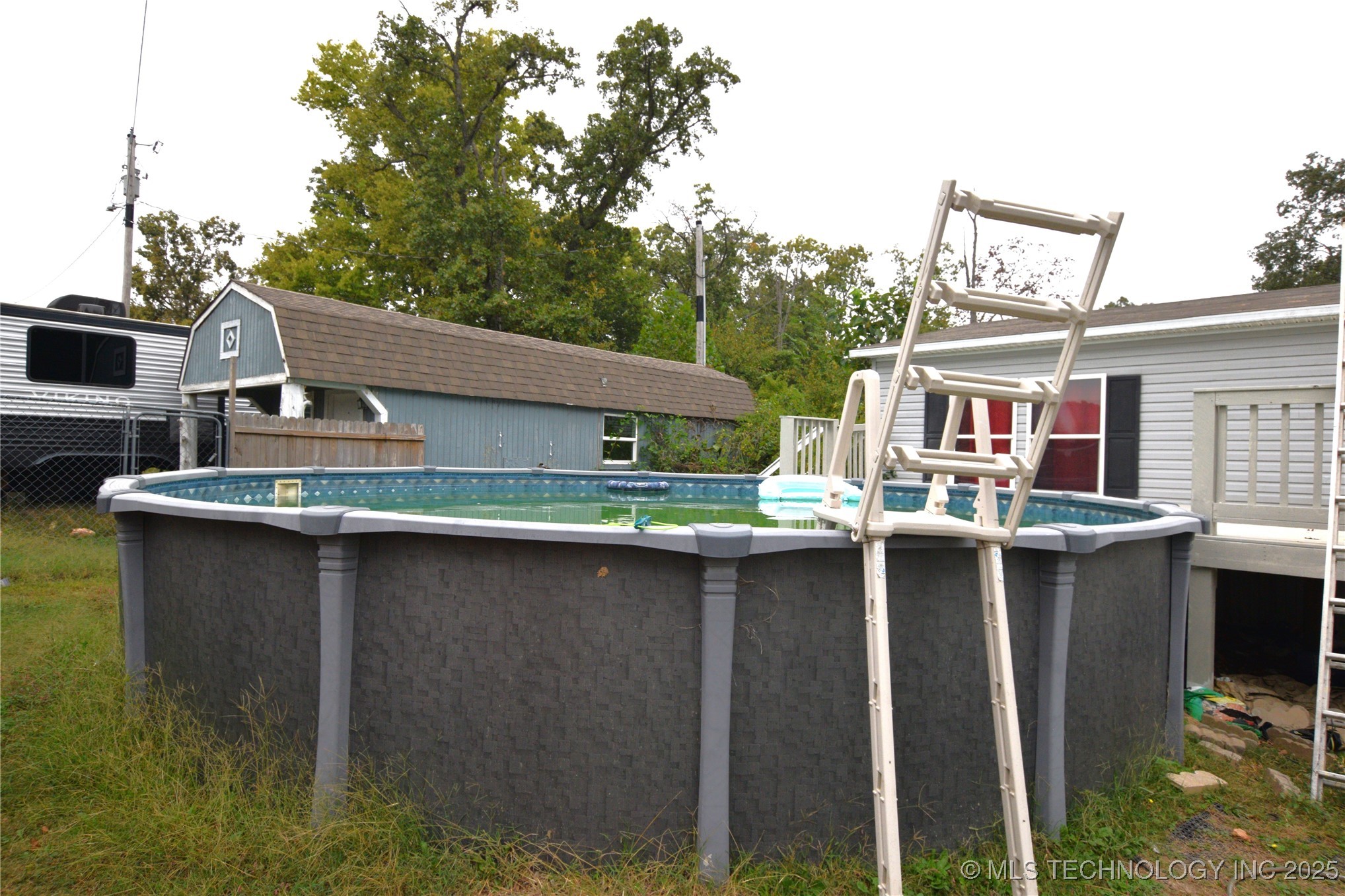 469581 E 815 Road Property Photo 8