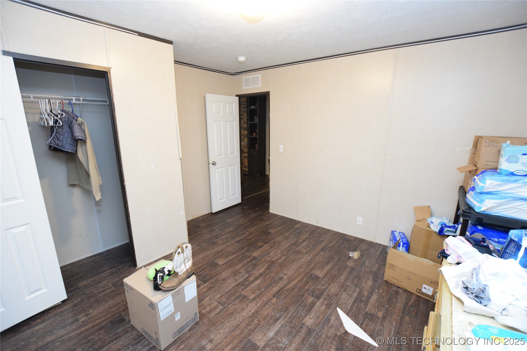 469581 E 815 Road Property Photo 24