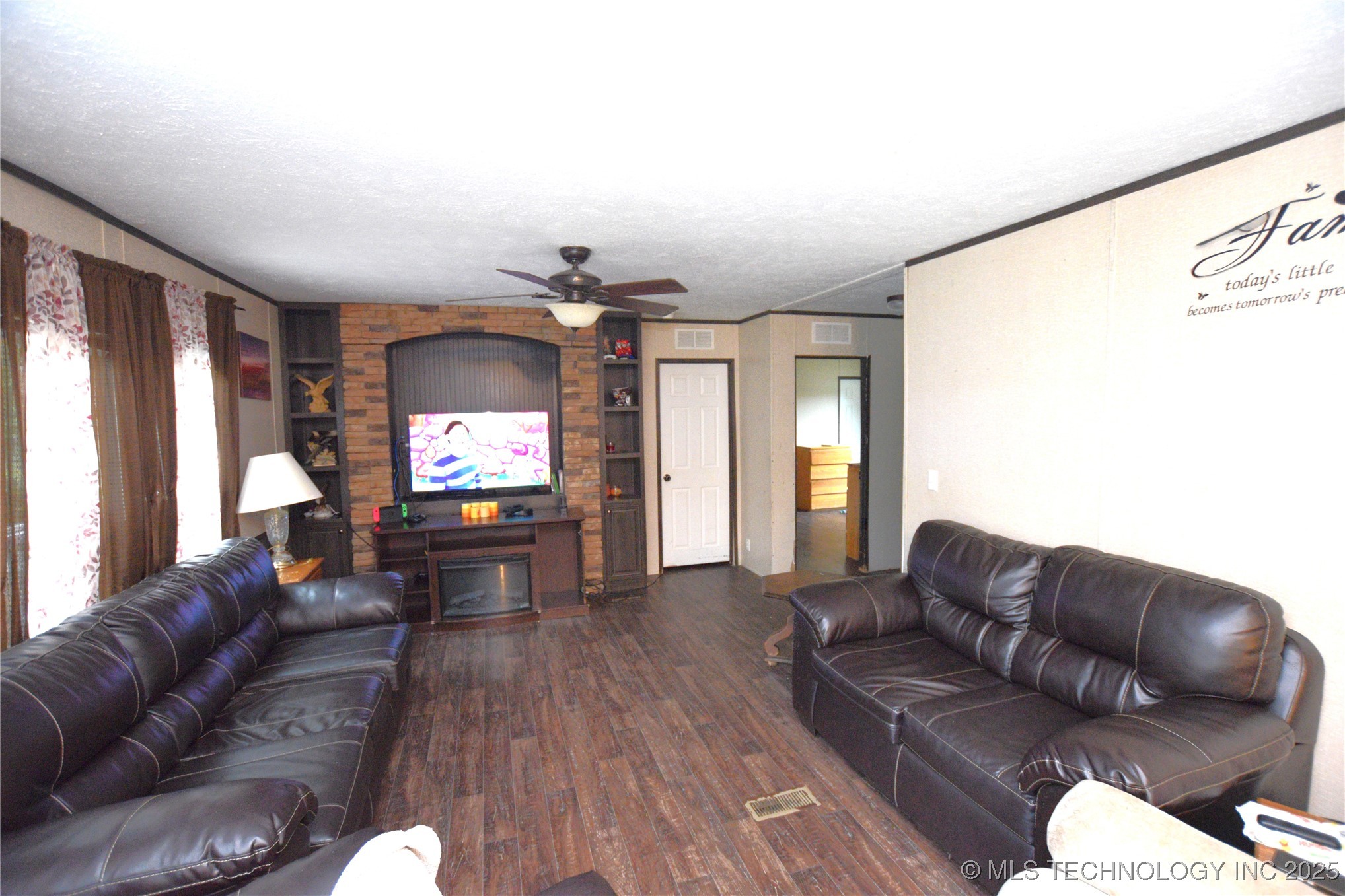 469581 E 815 Road Property Photo 37