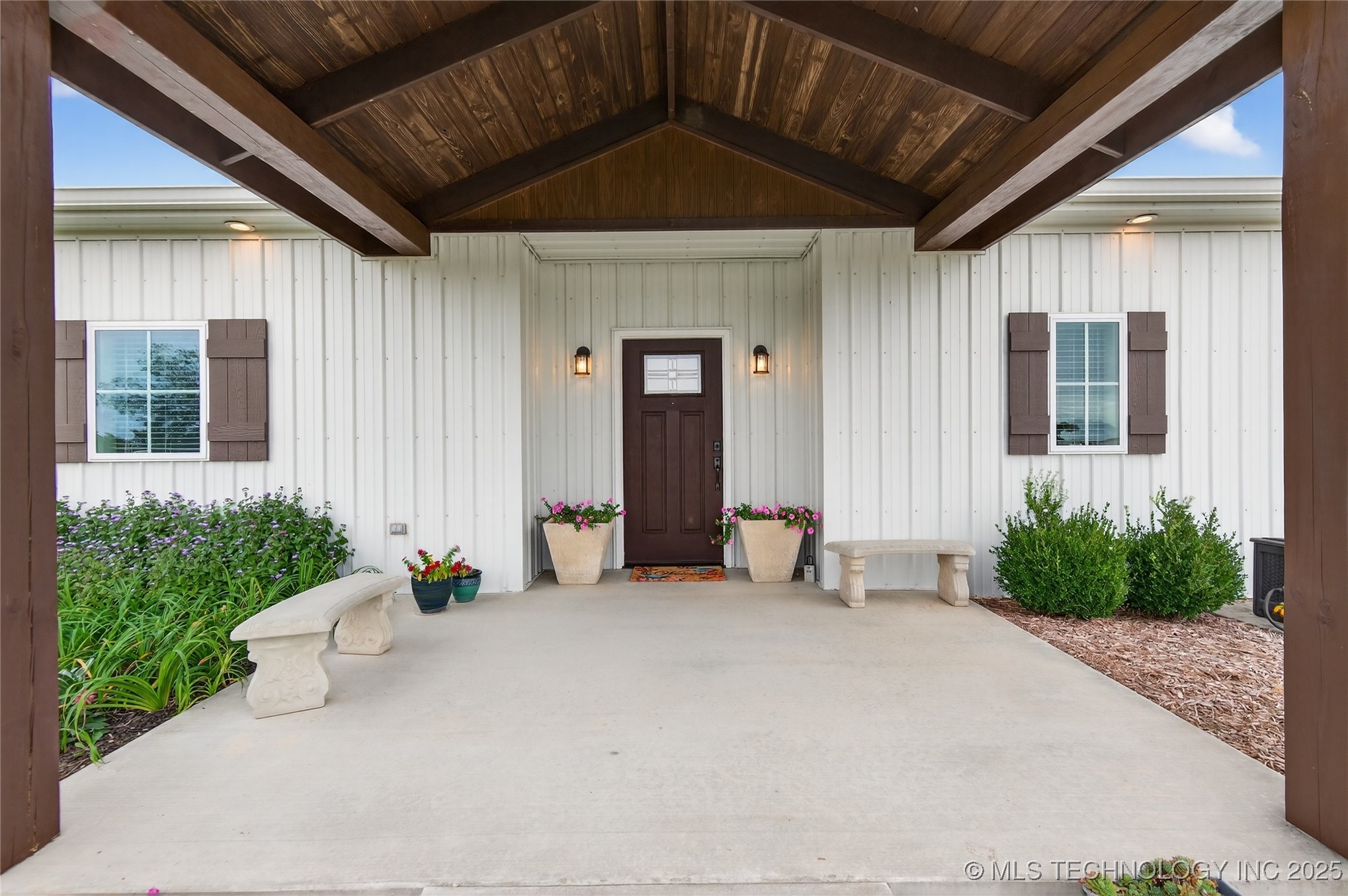 21600 N 4015 Road Property Photo 4