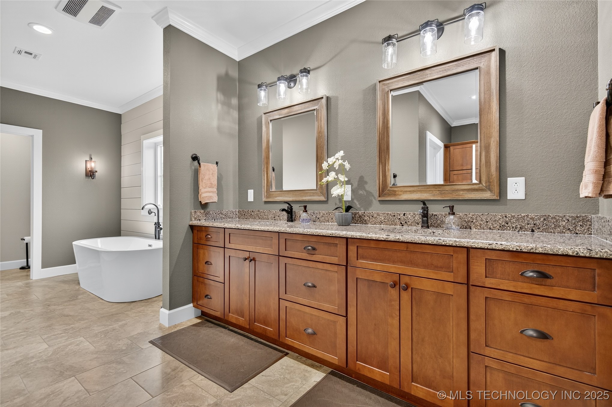 21600 N 4015 Road Property Photo 26