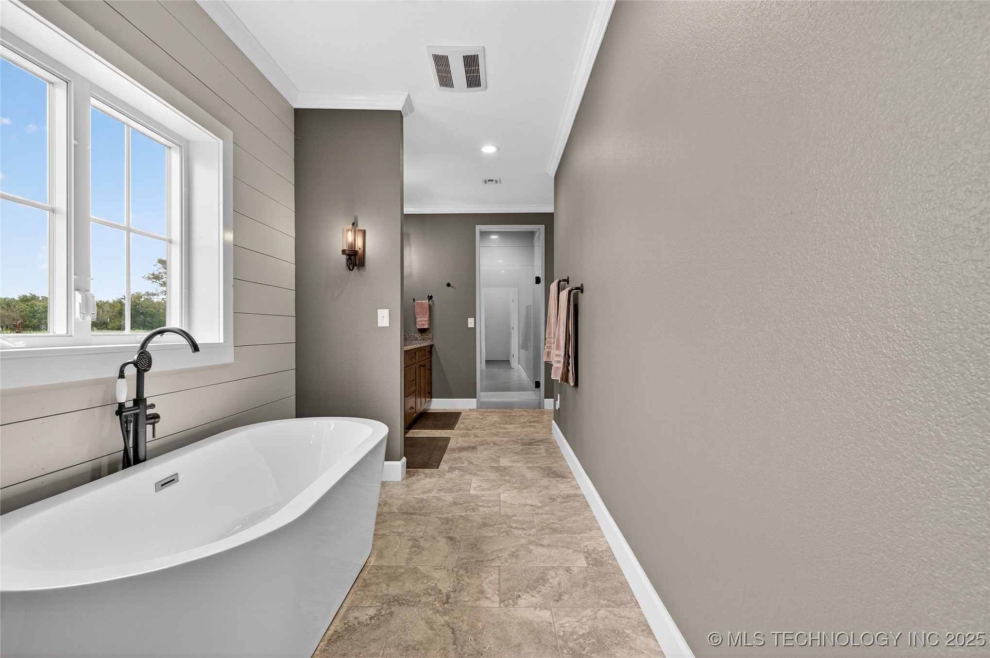 21600 N 4015 Road Property Photo 27