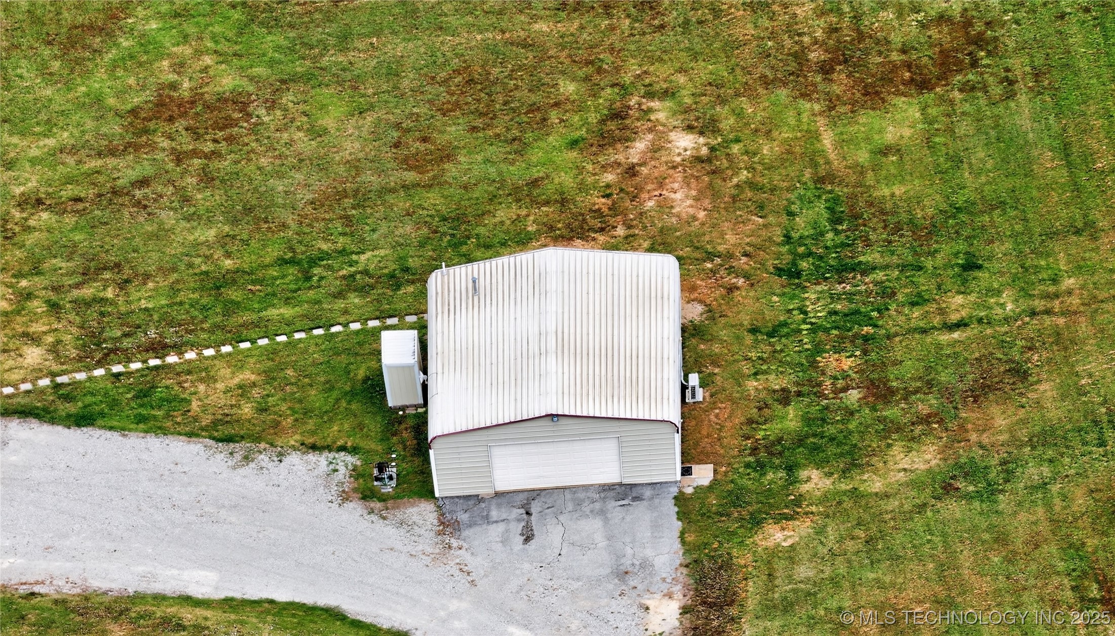 21600 N 4015 Road Property Photo 39