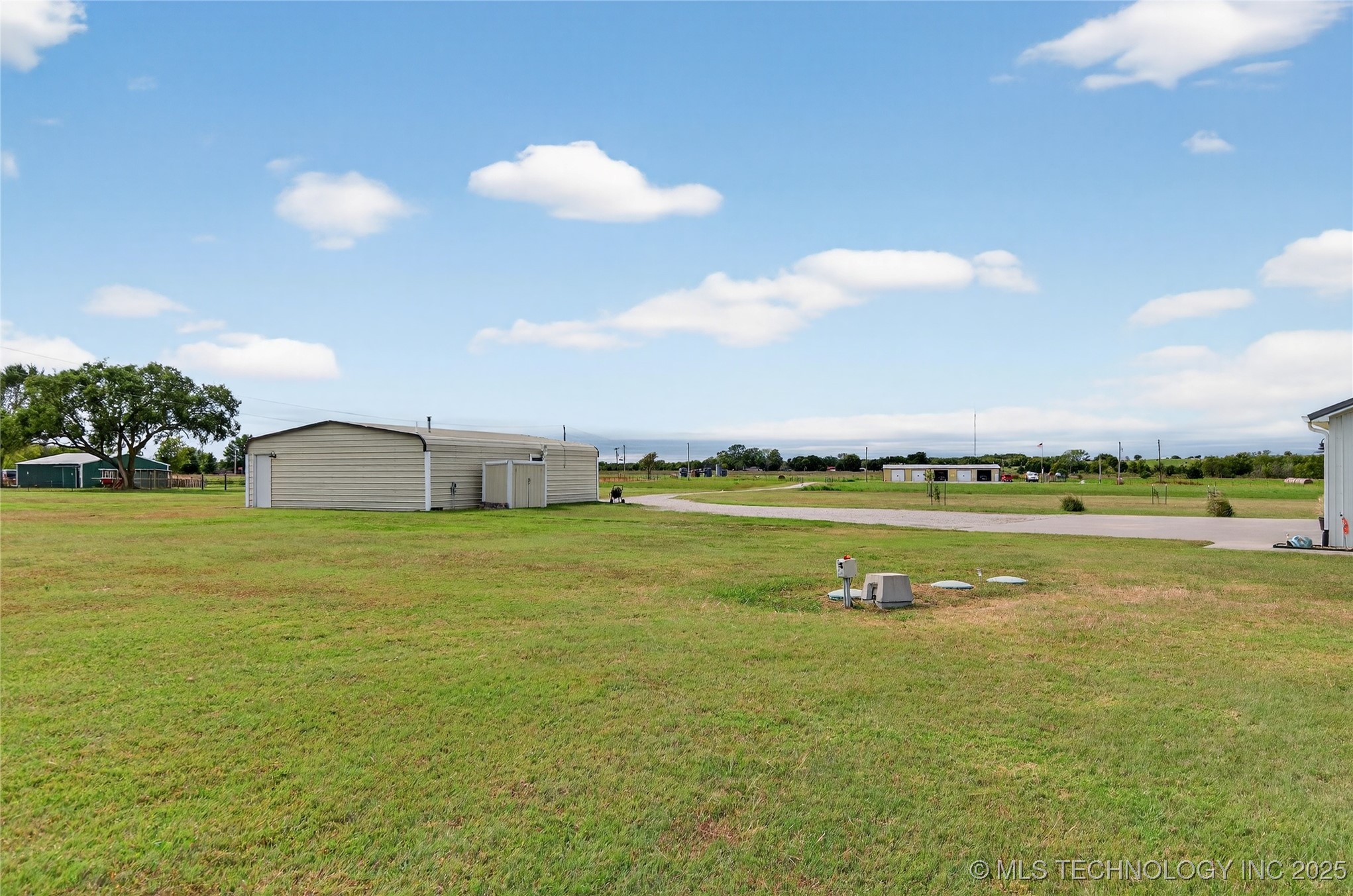 21600 N 4015 Road Property Photo 40