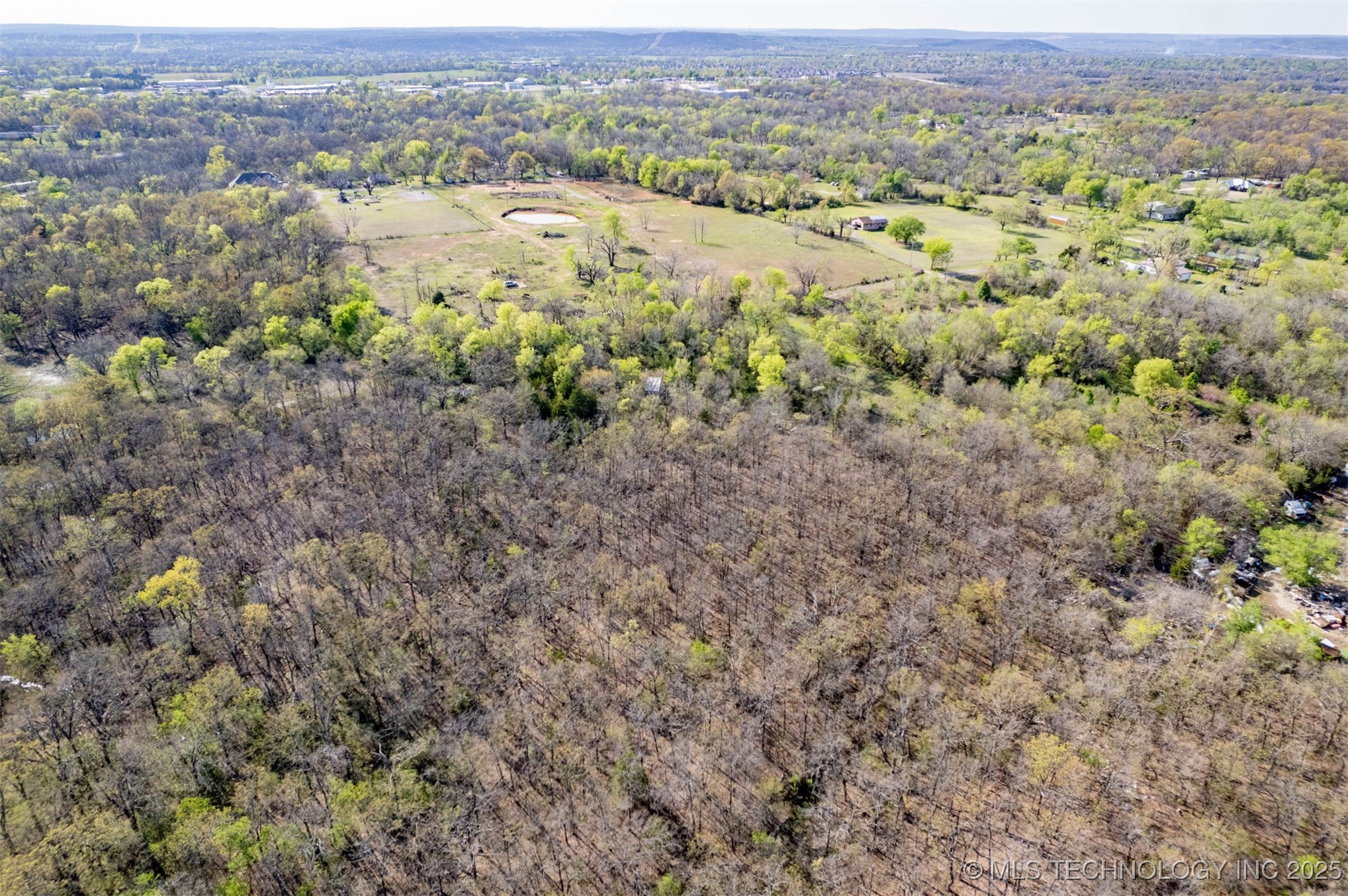 5922 S 102nd Avenue Property Photo 2