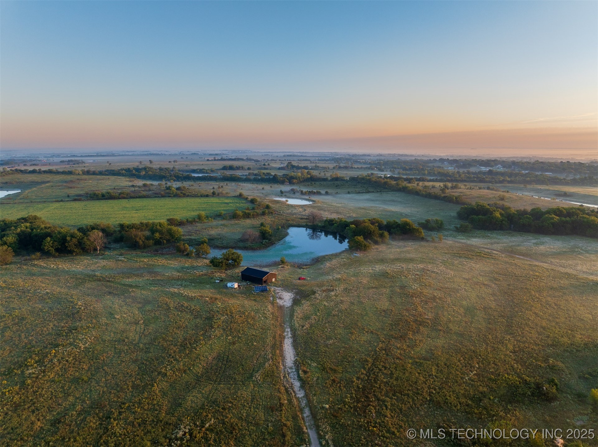 91 E 211th Street S Property Photo 2
