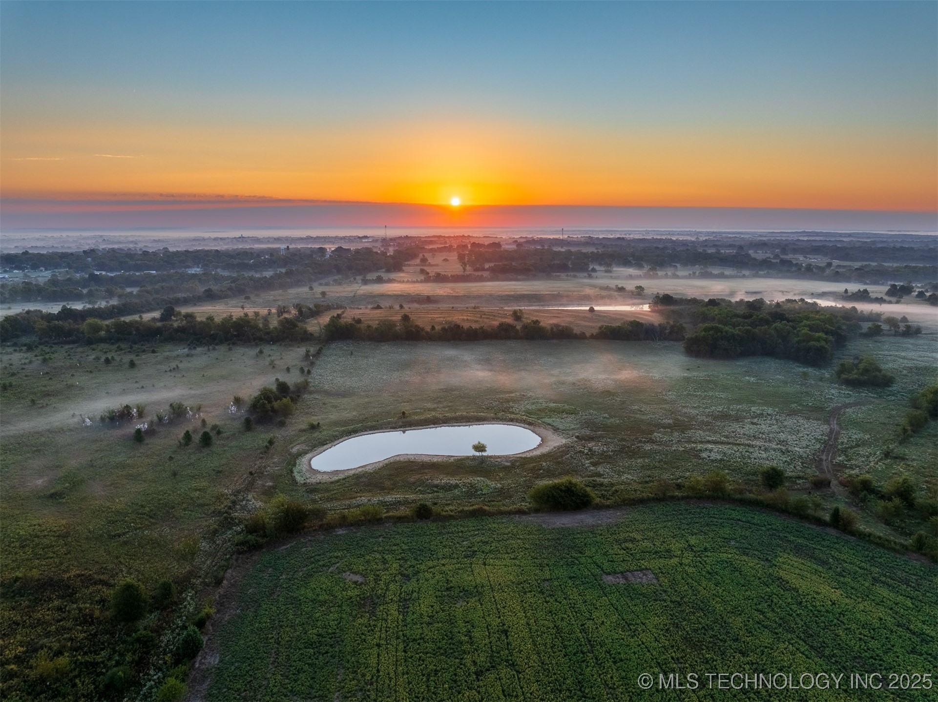 91 E 211th Street S Property Photo 3