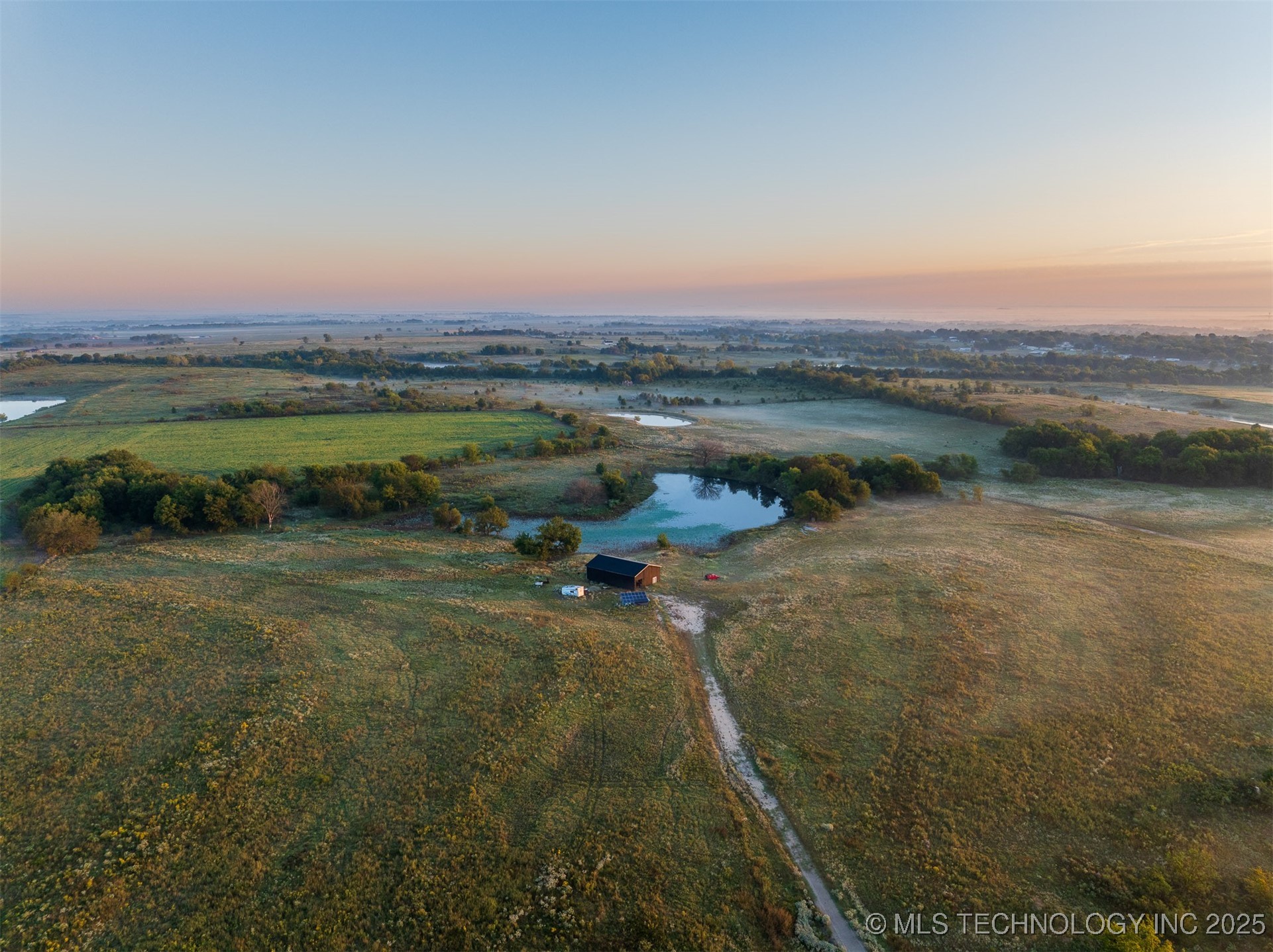 91 E 211th Street S Property Photo 7