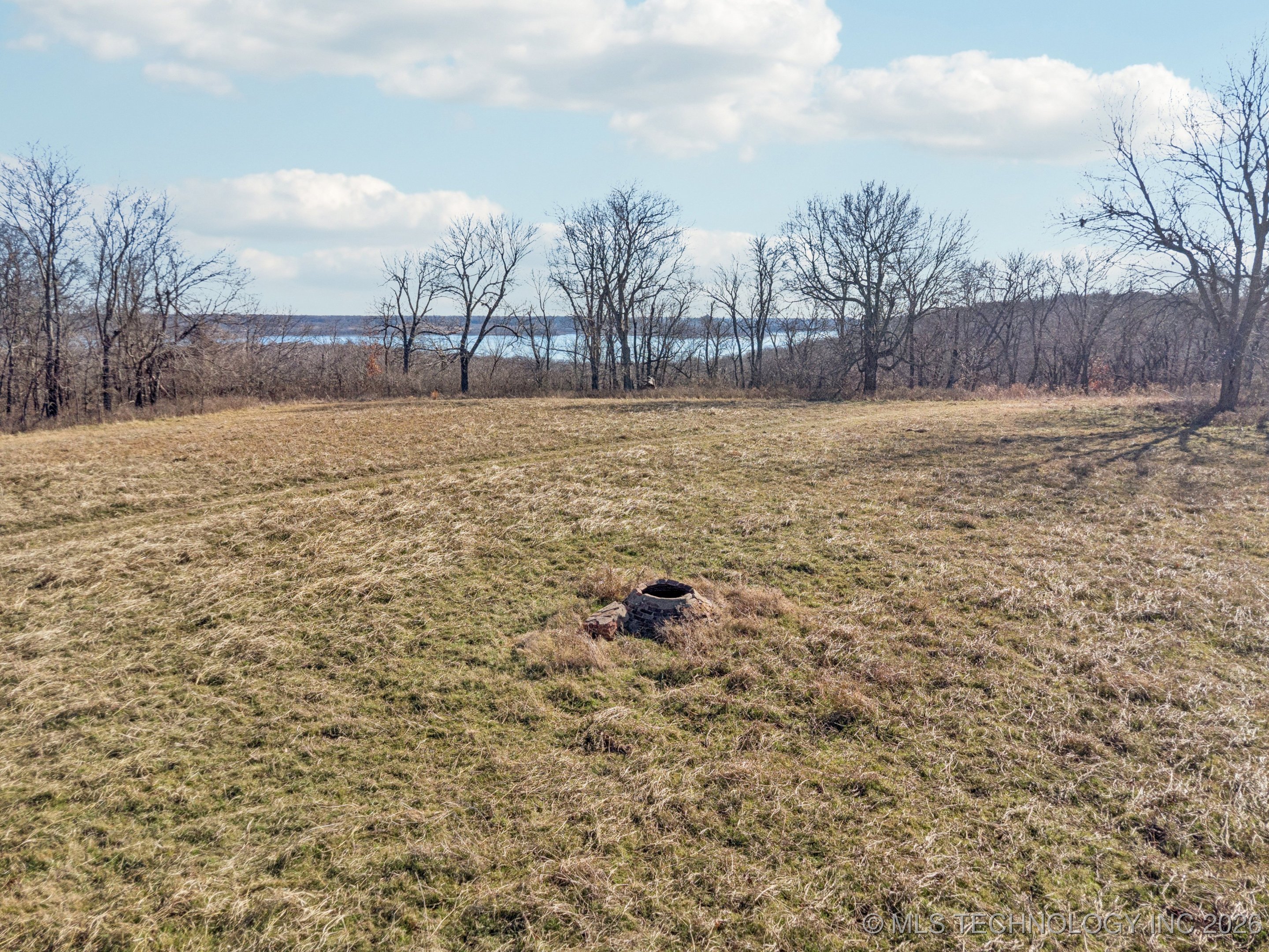 E 360 Road Property Photo 9