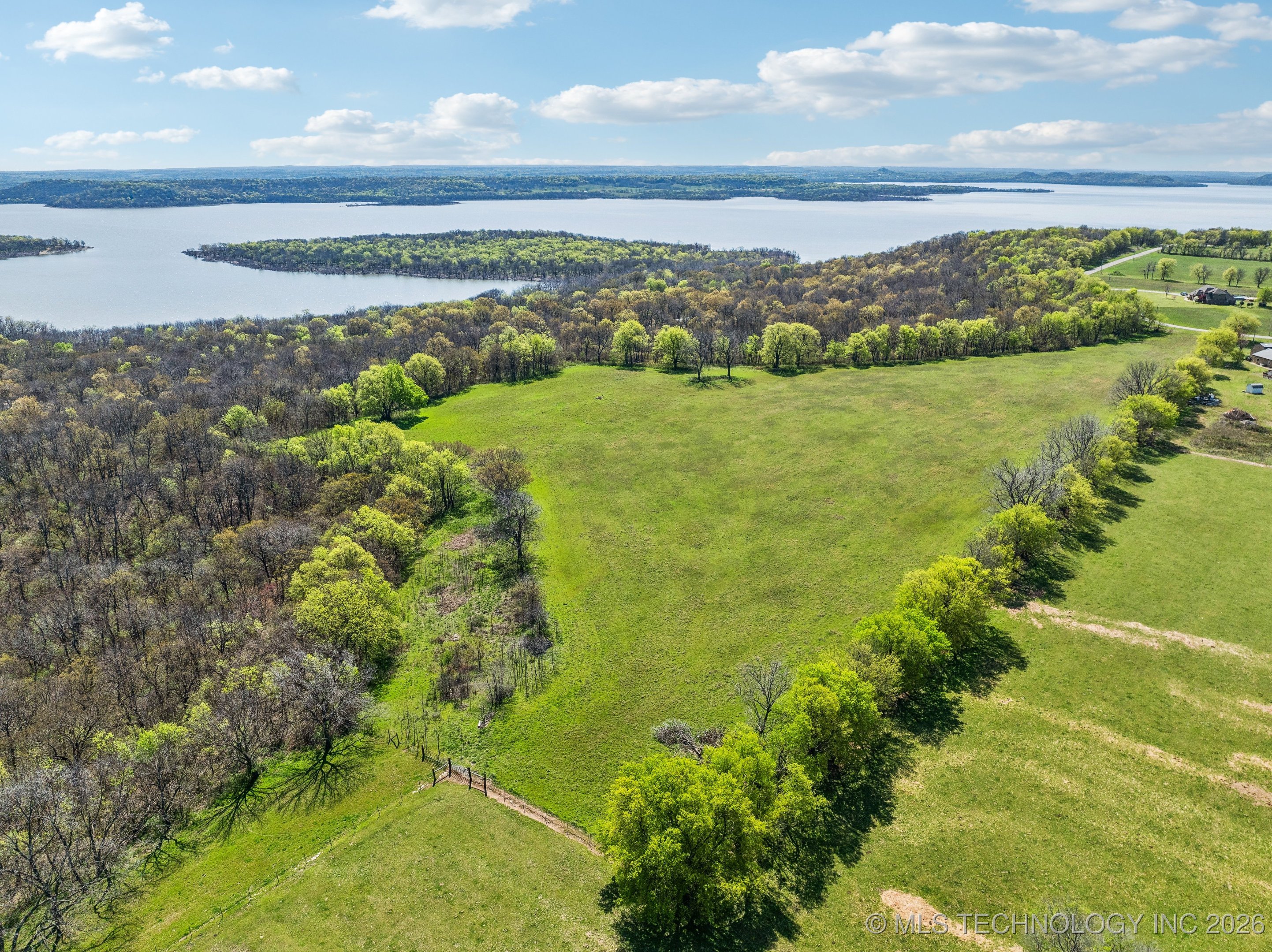 E 360 Road Property Photo 14