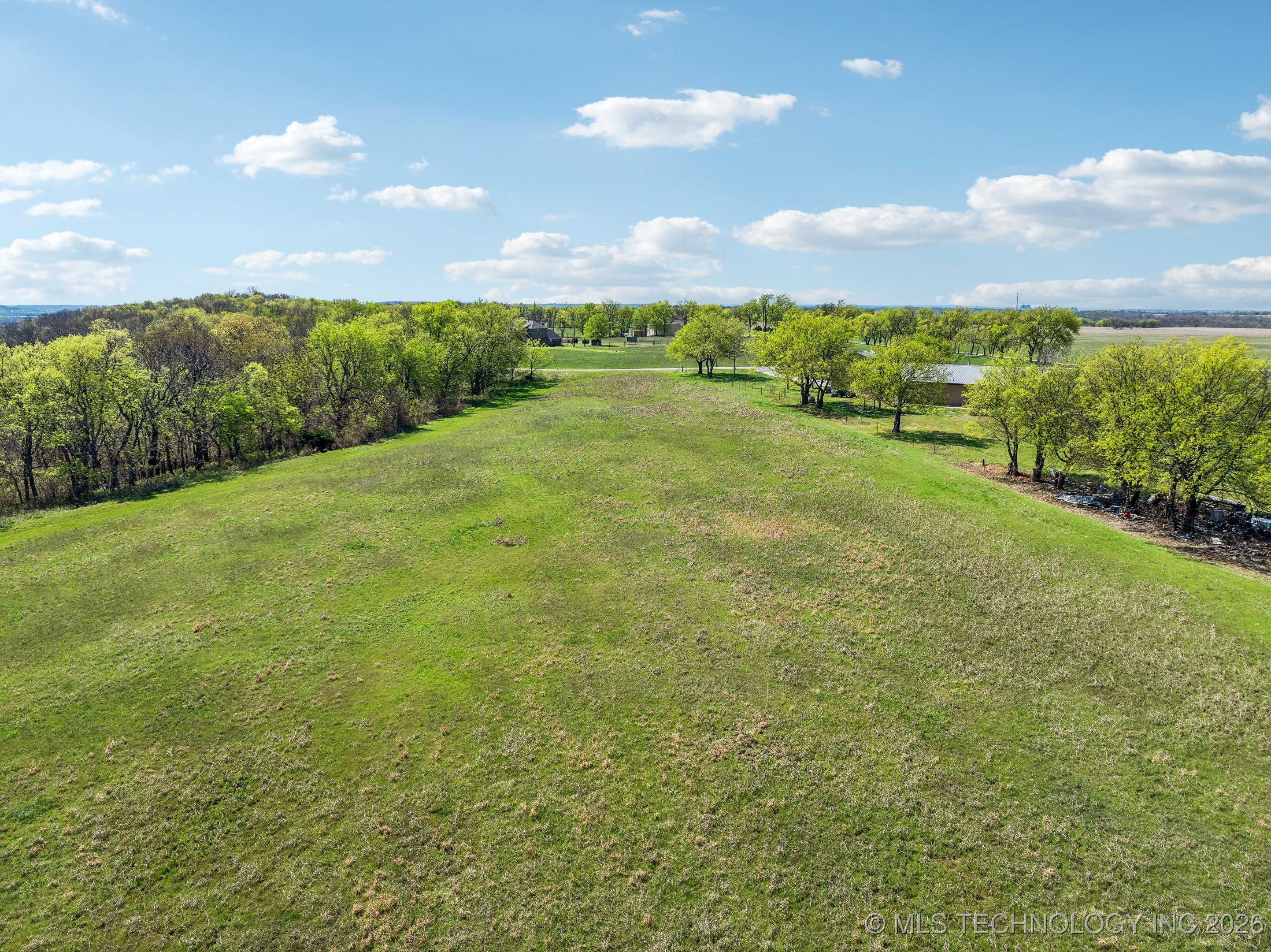 E 360 Road Property Photo 22