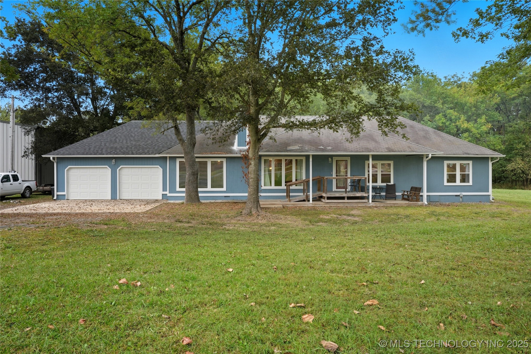 175 S 428 Road Property Photo 1