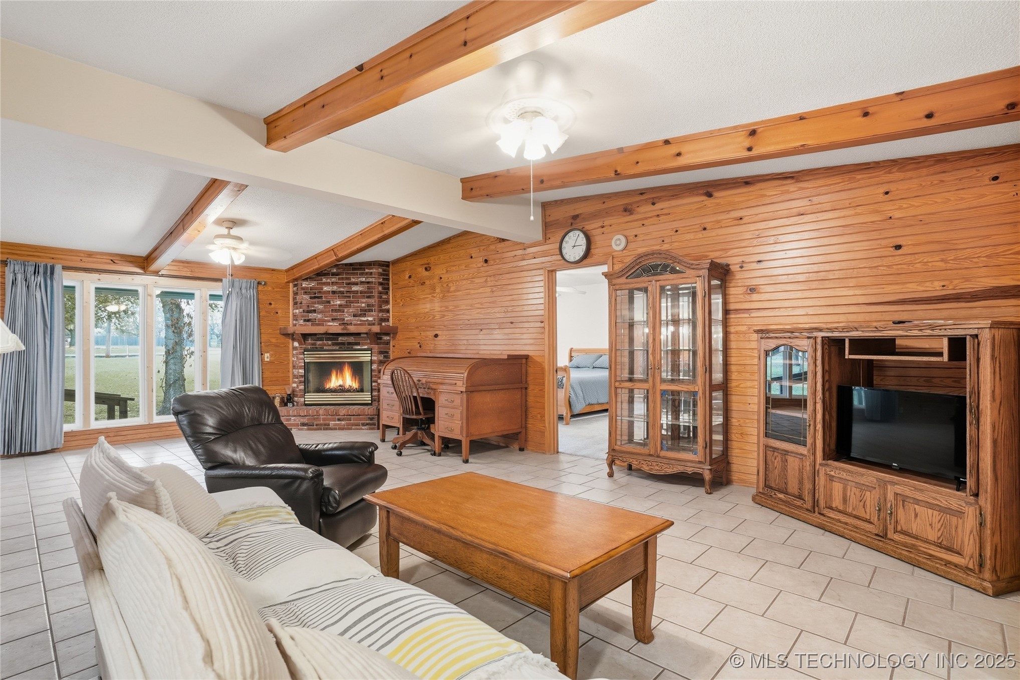 175 S 428 Road Property Photo 5