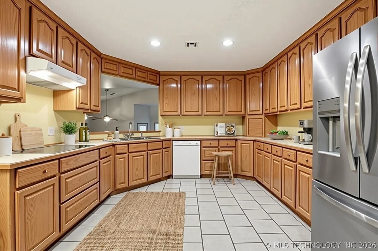 175 S 428 Road Property Photo 8